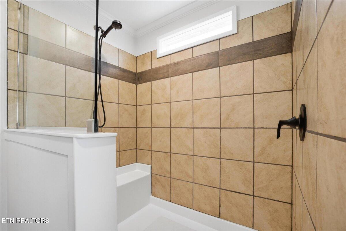 1068 Elaine Drive Tazewell TN 37879