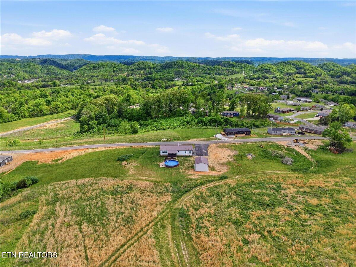 1068 Elaine Drive Tazewell TN 37879