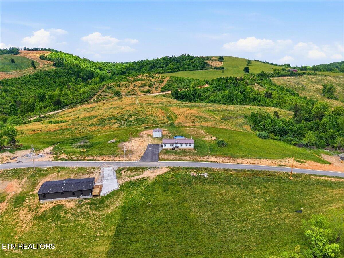 1068 Elaine Drive Tazewell TN 37879
