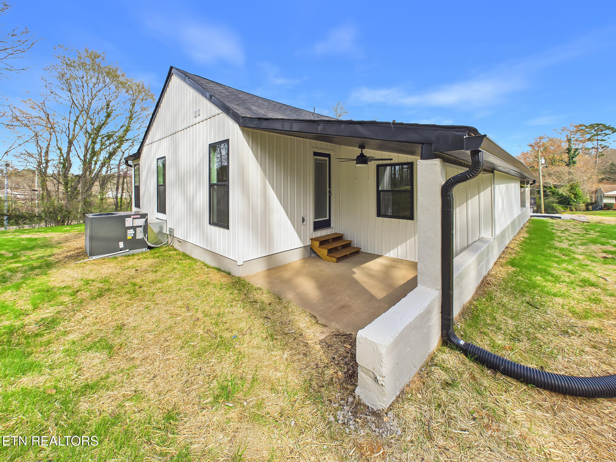 6 Shawnee Trail Athens TN 37303