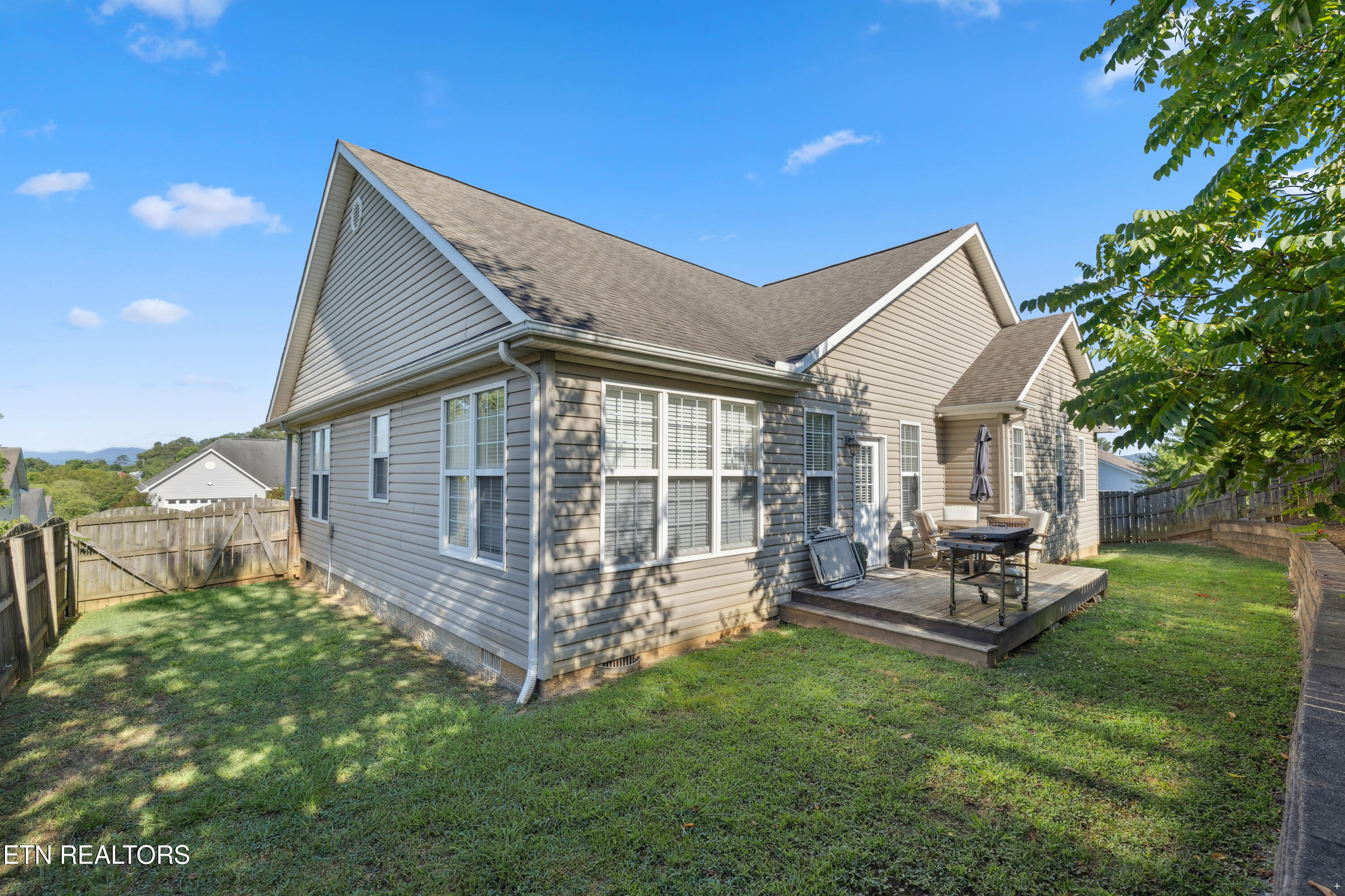 205 Cornerstone Circle Clinton TN 37716