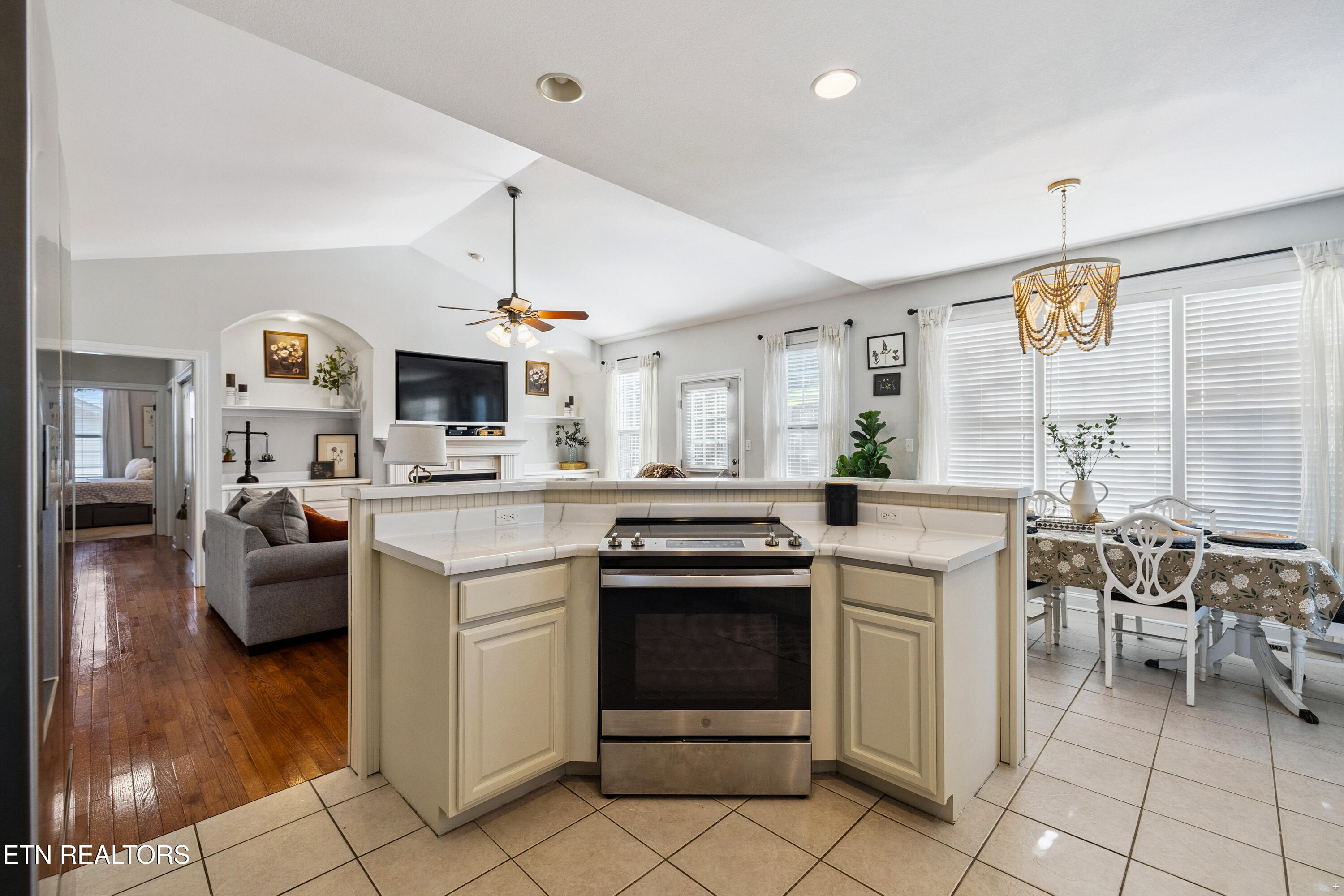 205 Cornerstone Circle Clinton TN 37716