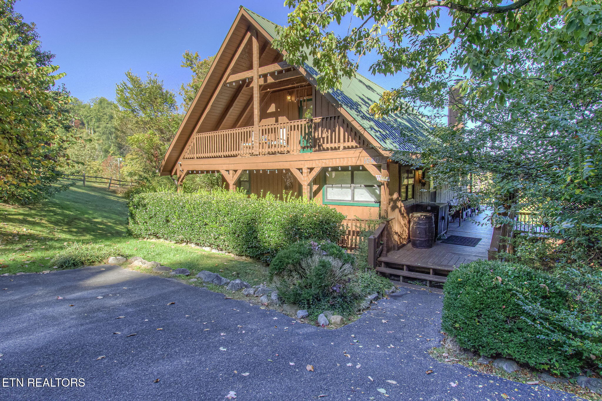 1640 Bench Mountain Way Sevierville TN 37862