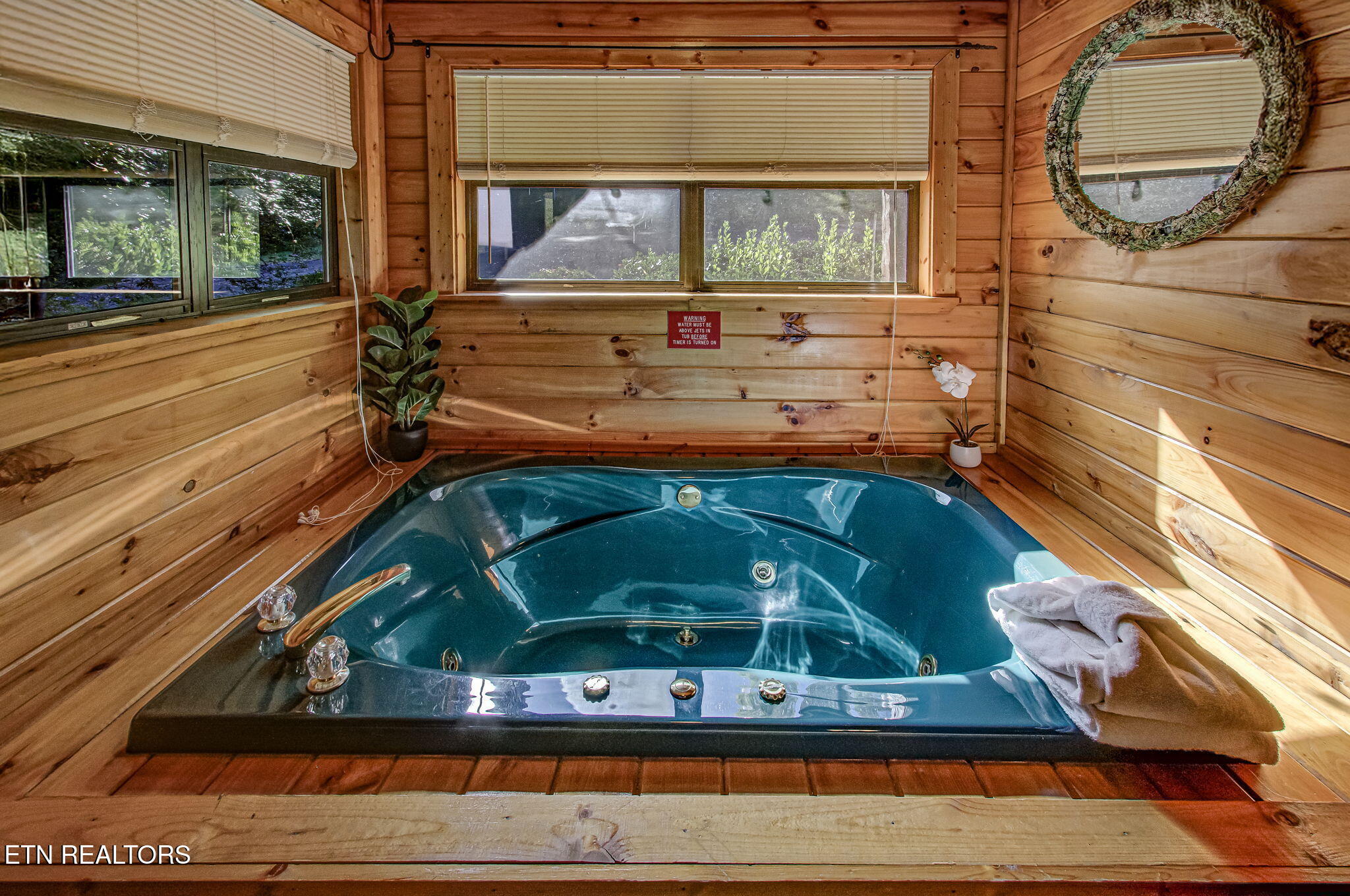 1640 Bench Mountain Way Sevierville TN 37862