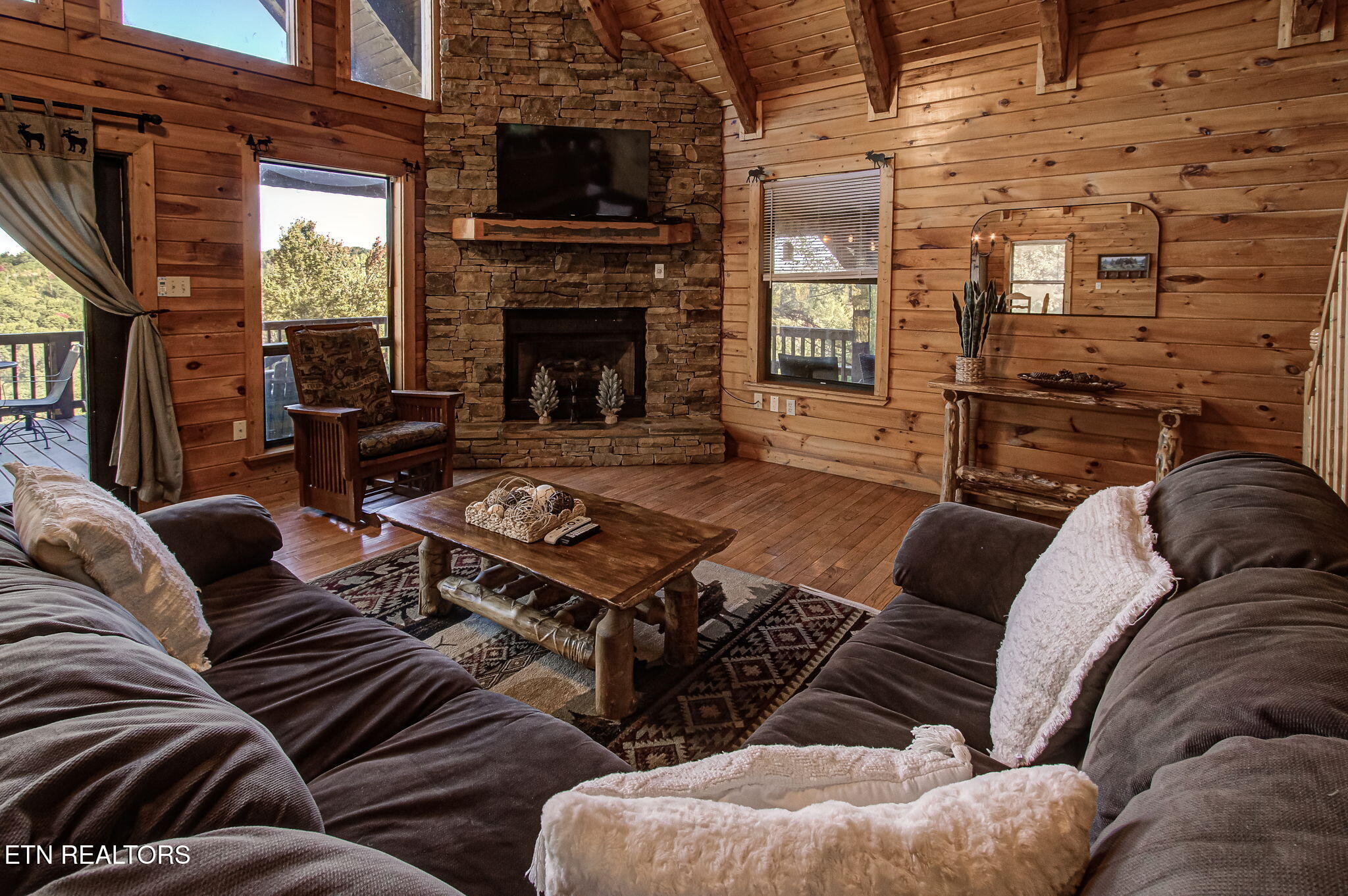 1640 Bench Mountain Way Sevierville TN 37862