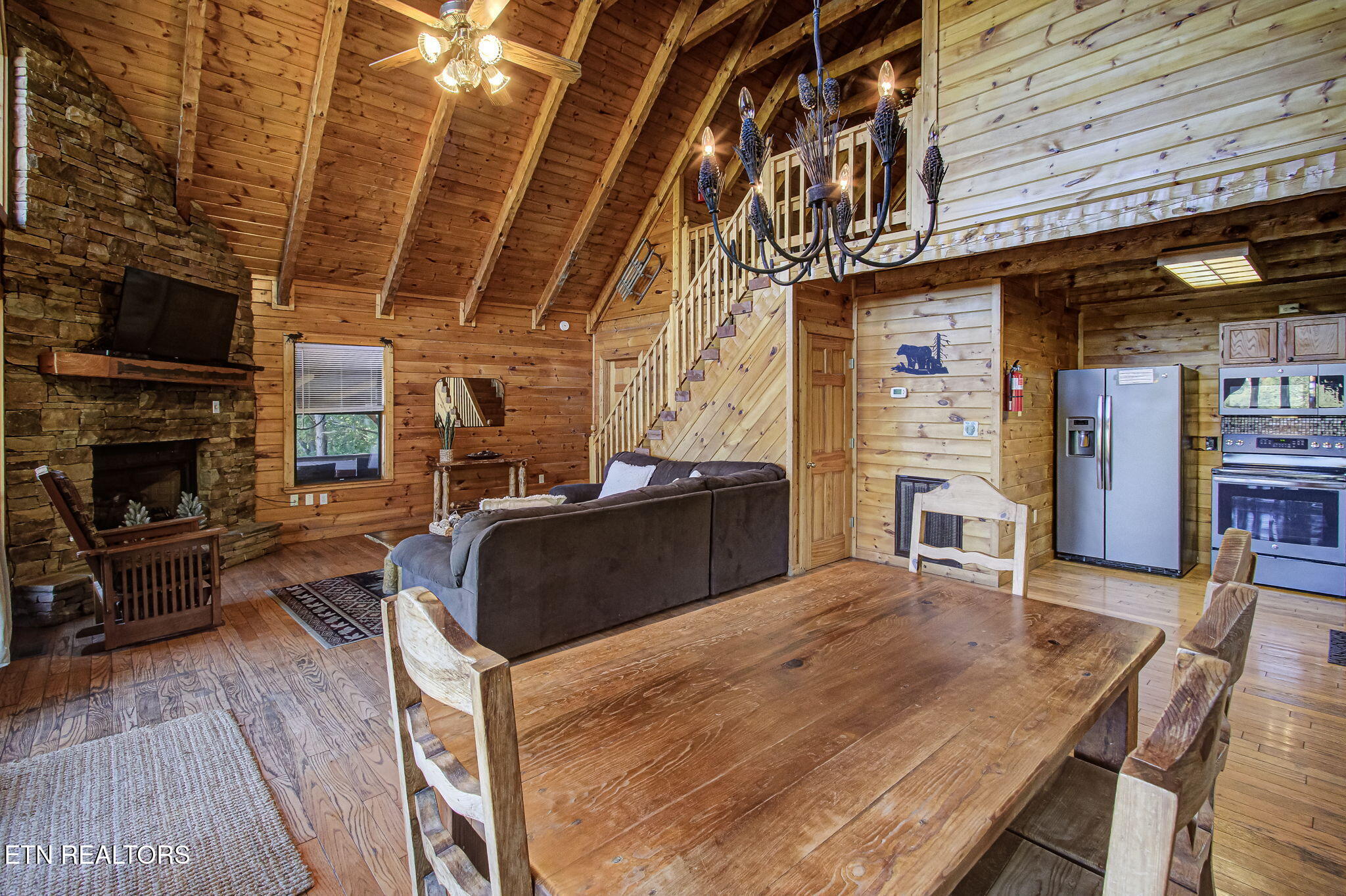 1640 Bench Mountain Way Sevierville TN 37862