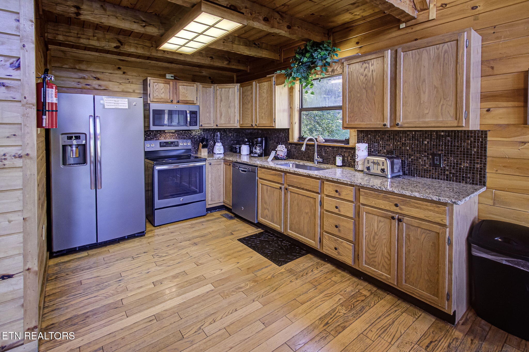 1640 Bench Mountain Way Sevierville TN 37862
