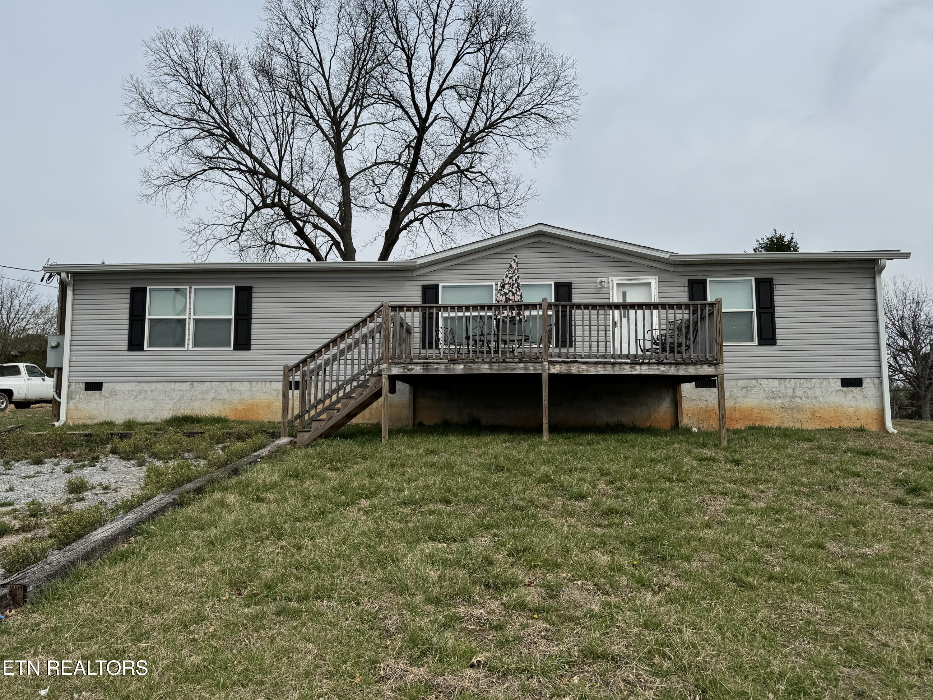 1302 W Morris Street Sweetwater TN 37874
