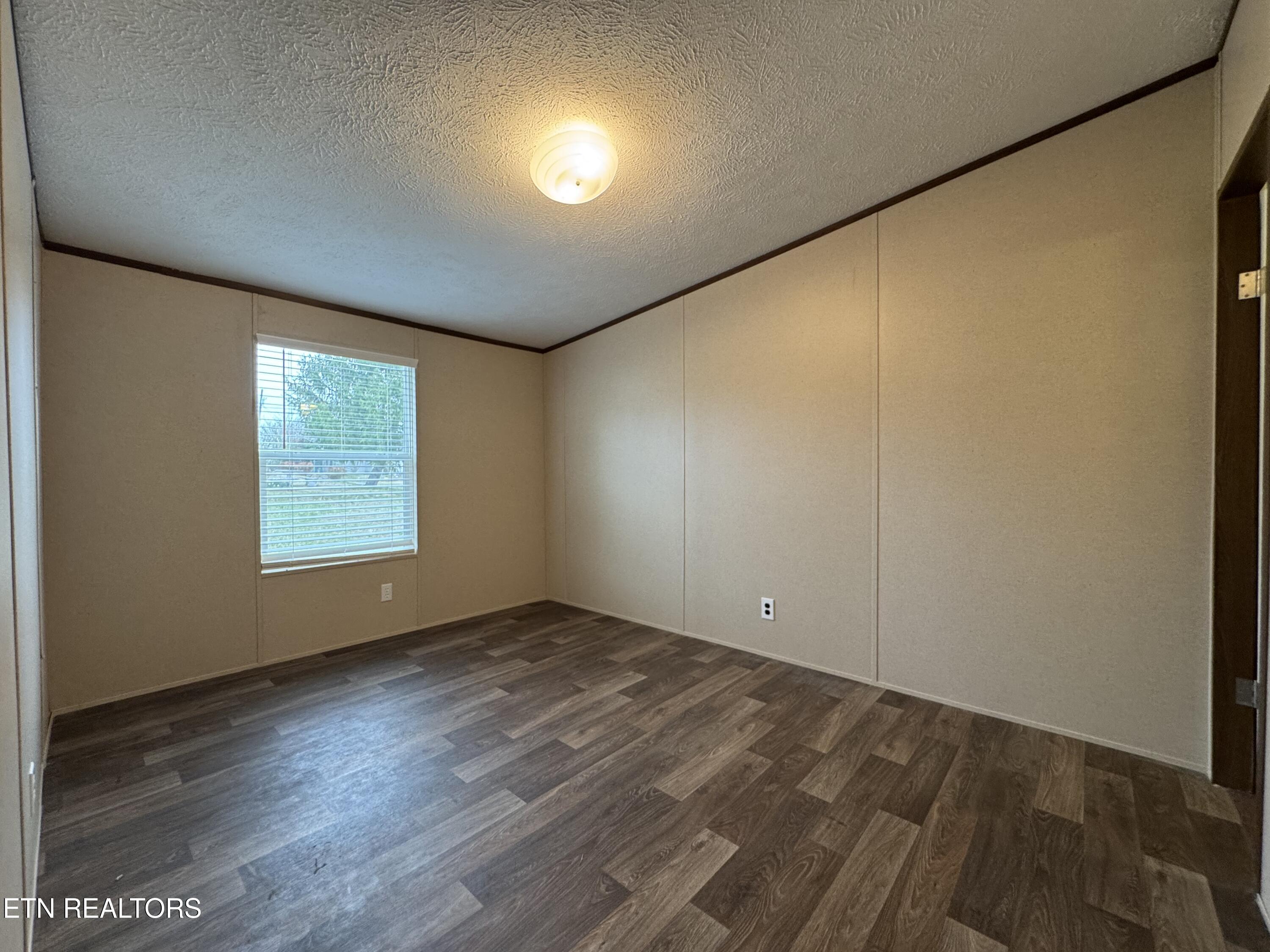 1302 W Morris Street Sweetwater TN 37874