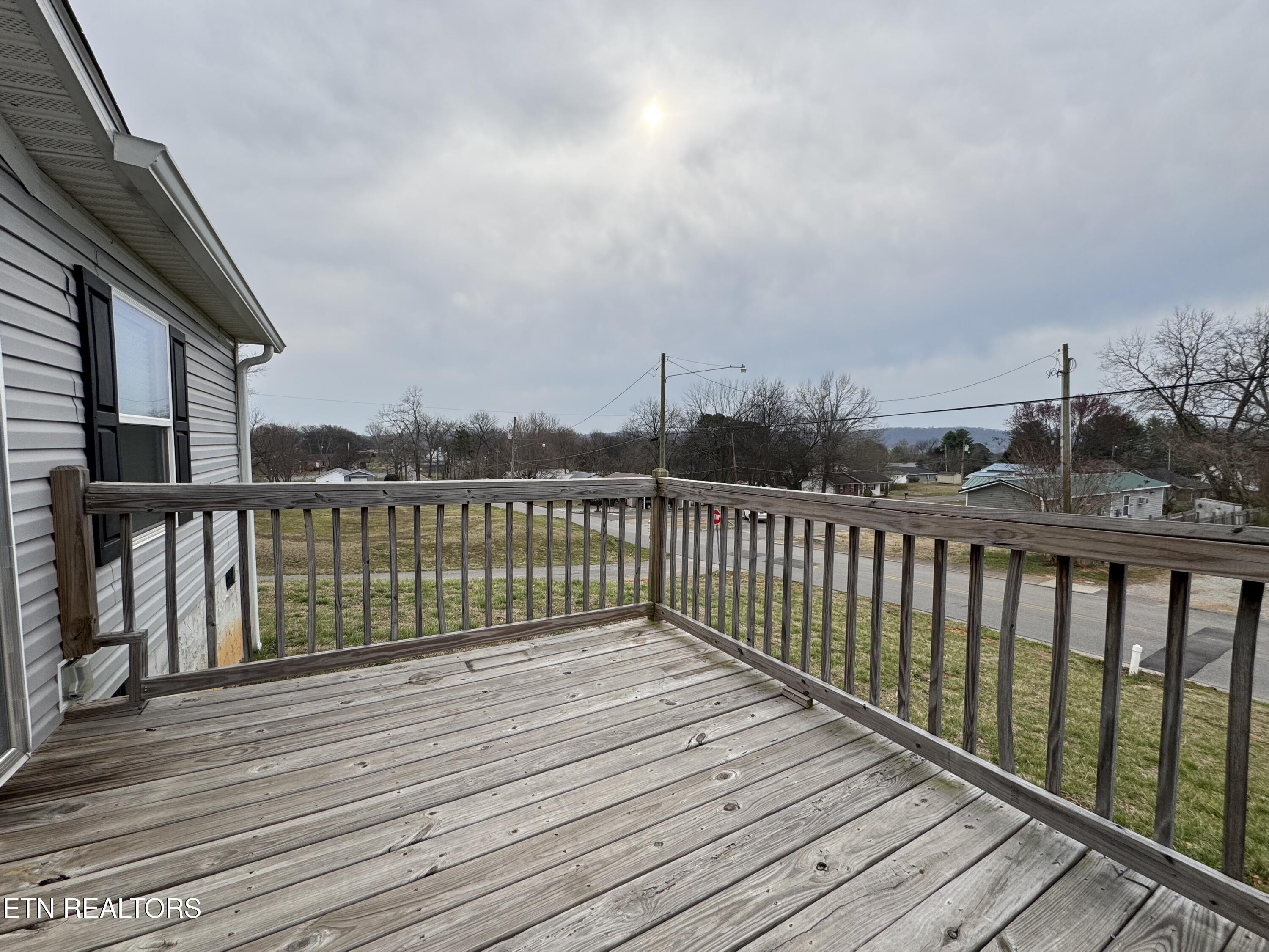 1302 W Morris Street Sweetwater TN 37874