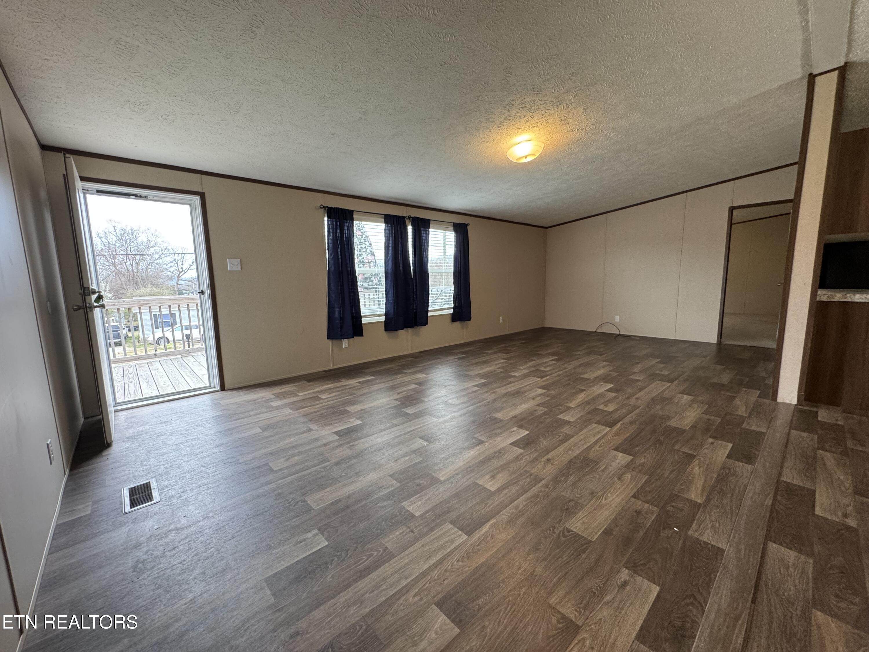 1302 W Morris Street Sweetwater TN 37874