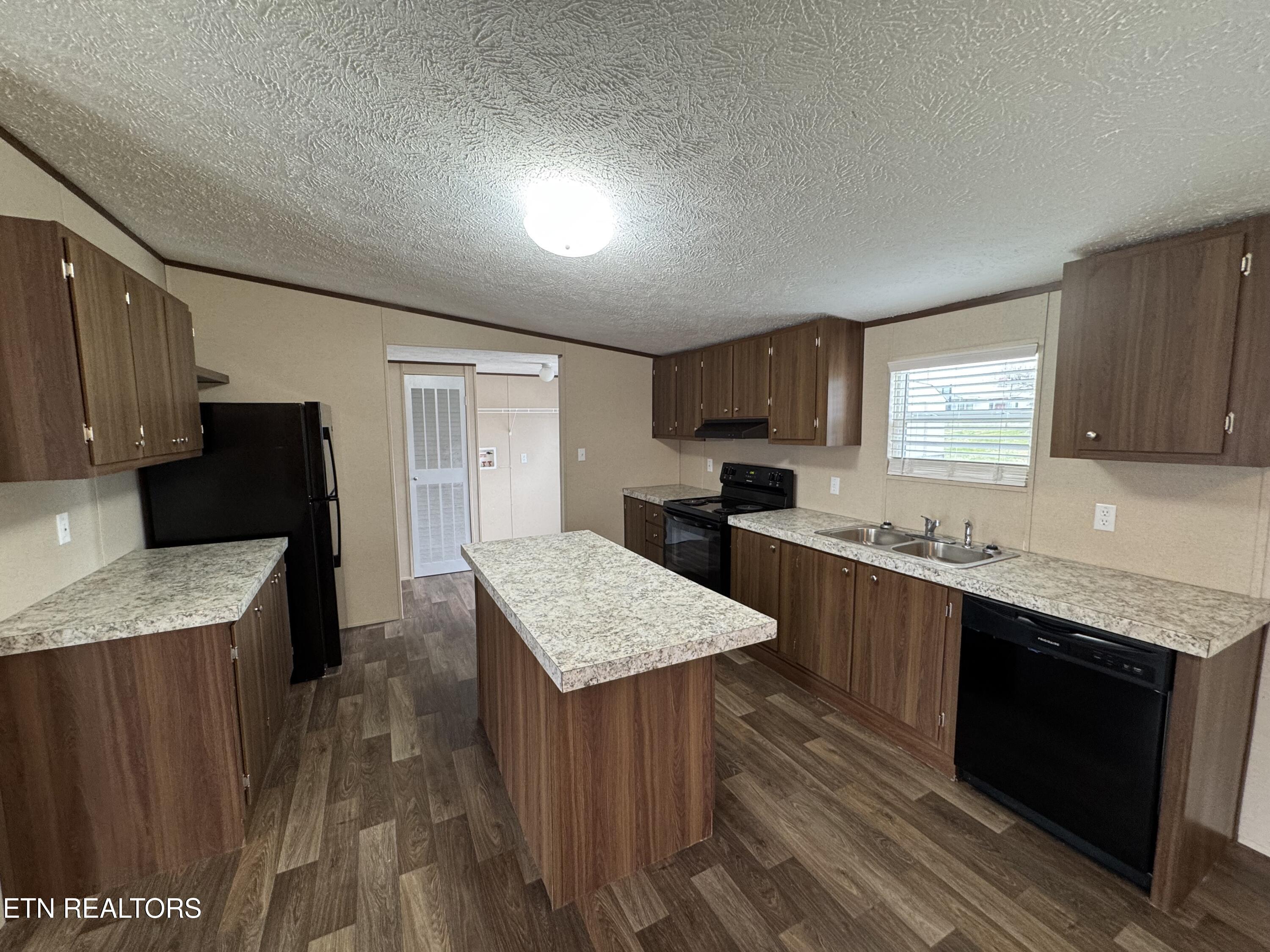 1302 W Morris Street Sweetwater TN 37874
