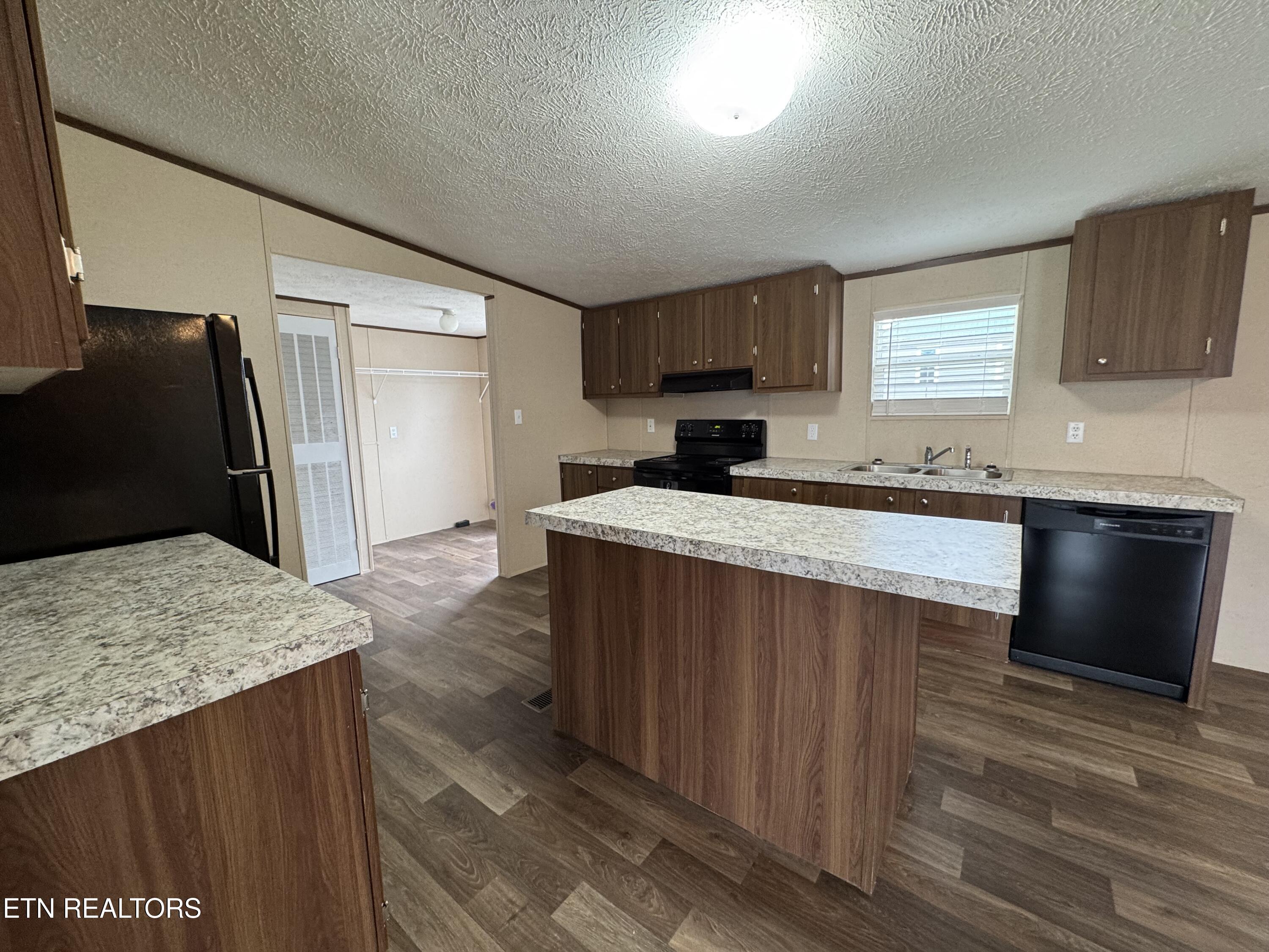 1302 W Morris Street Sweetwater TN 37874