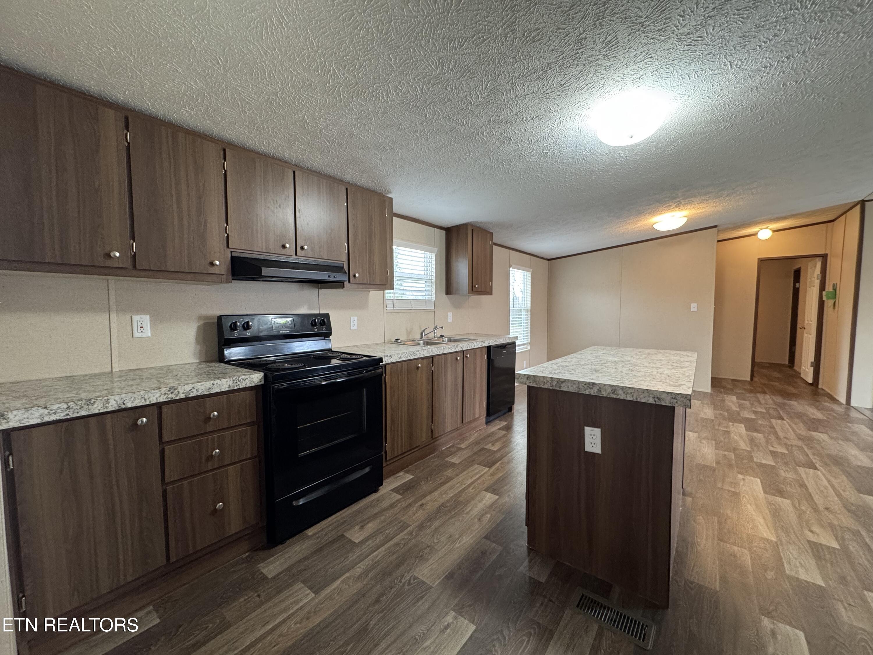 1302 W Morris Street Sweetwater TN 37874