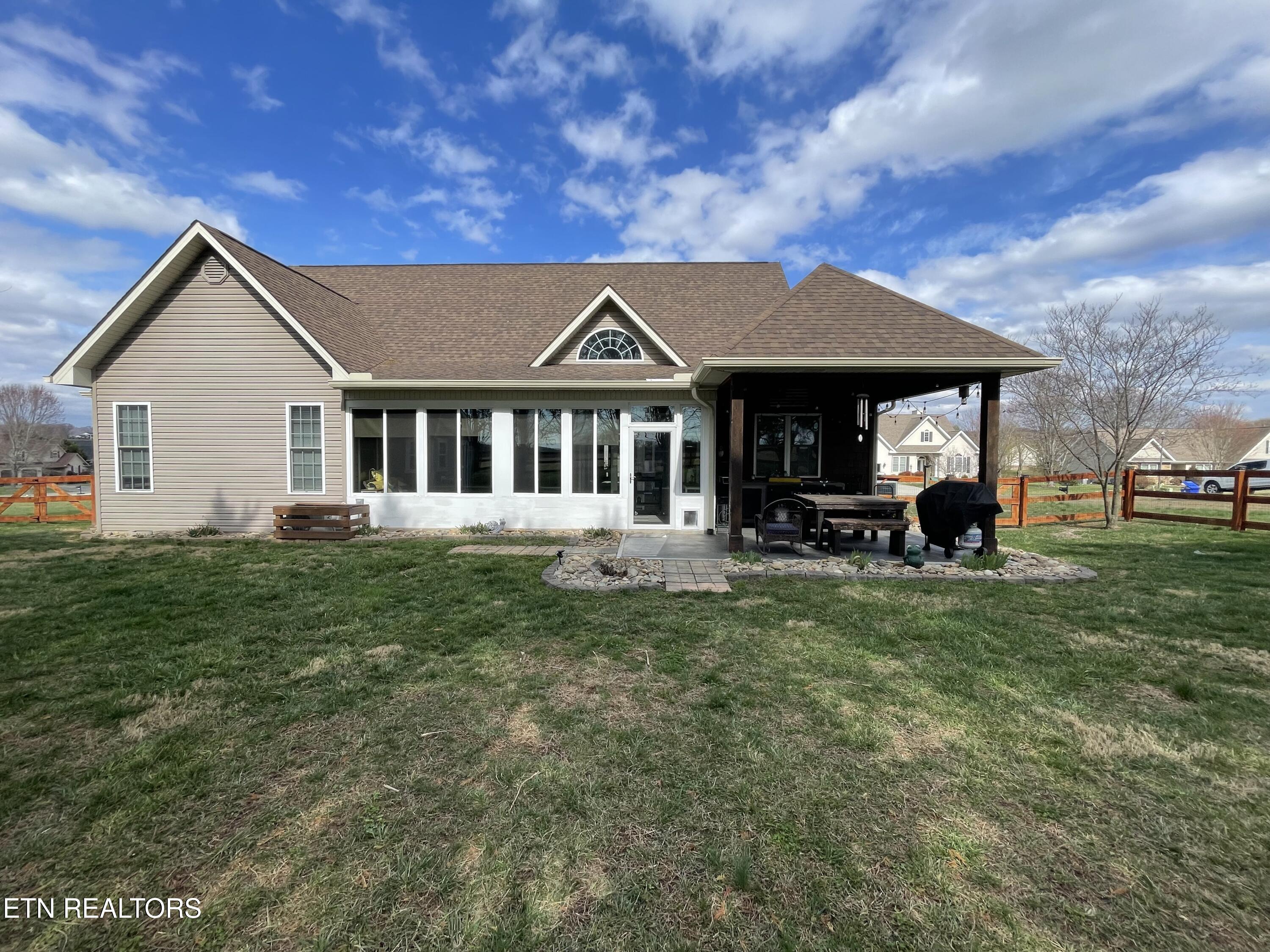 167 Wind Chase Way Madisonville TN 37354
