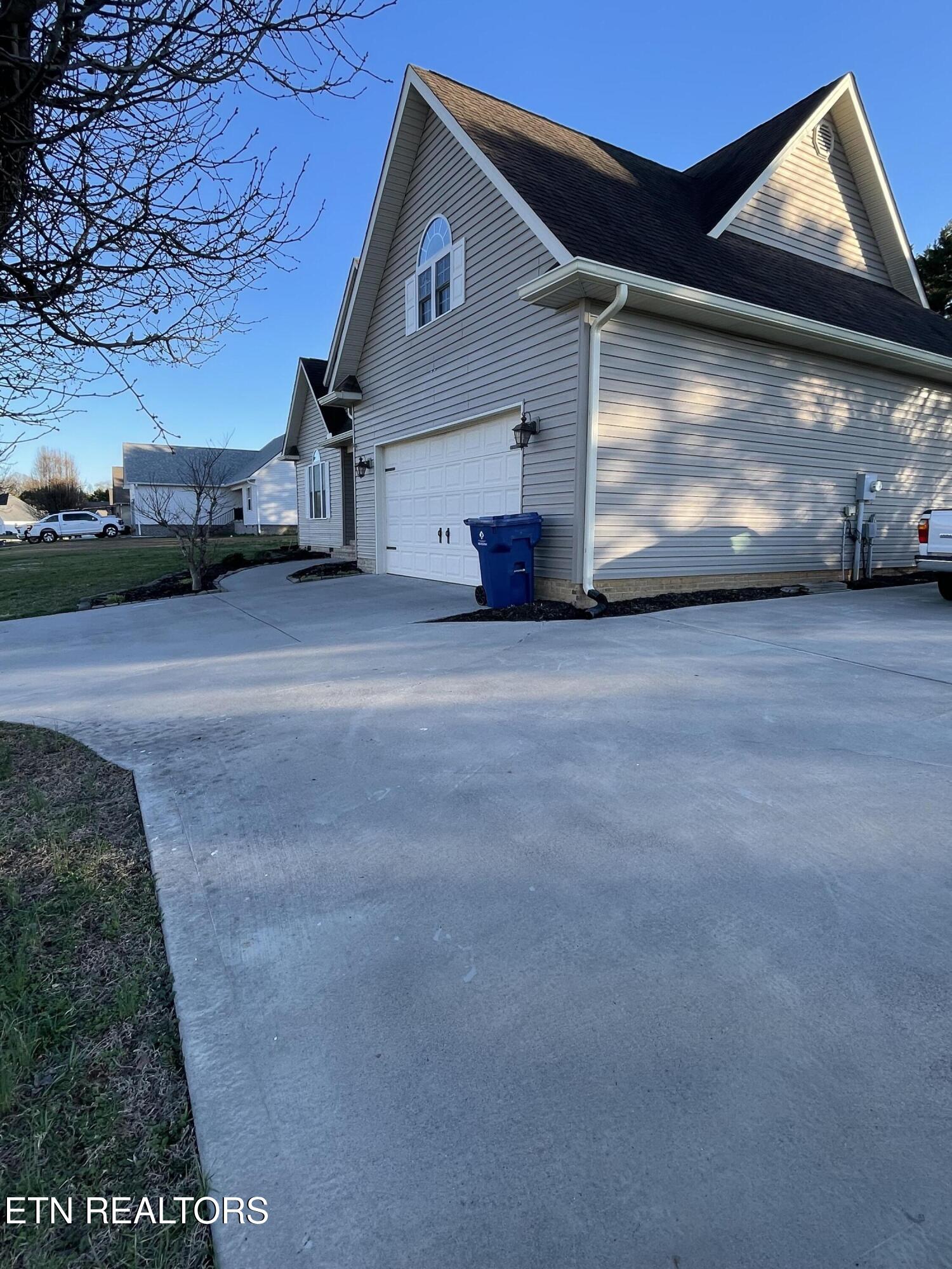 167 Wind Chase Way Madisonville TN 37354