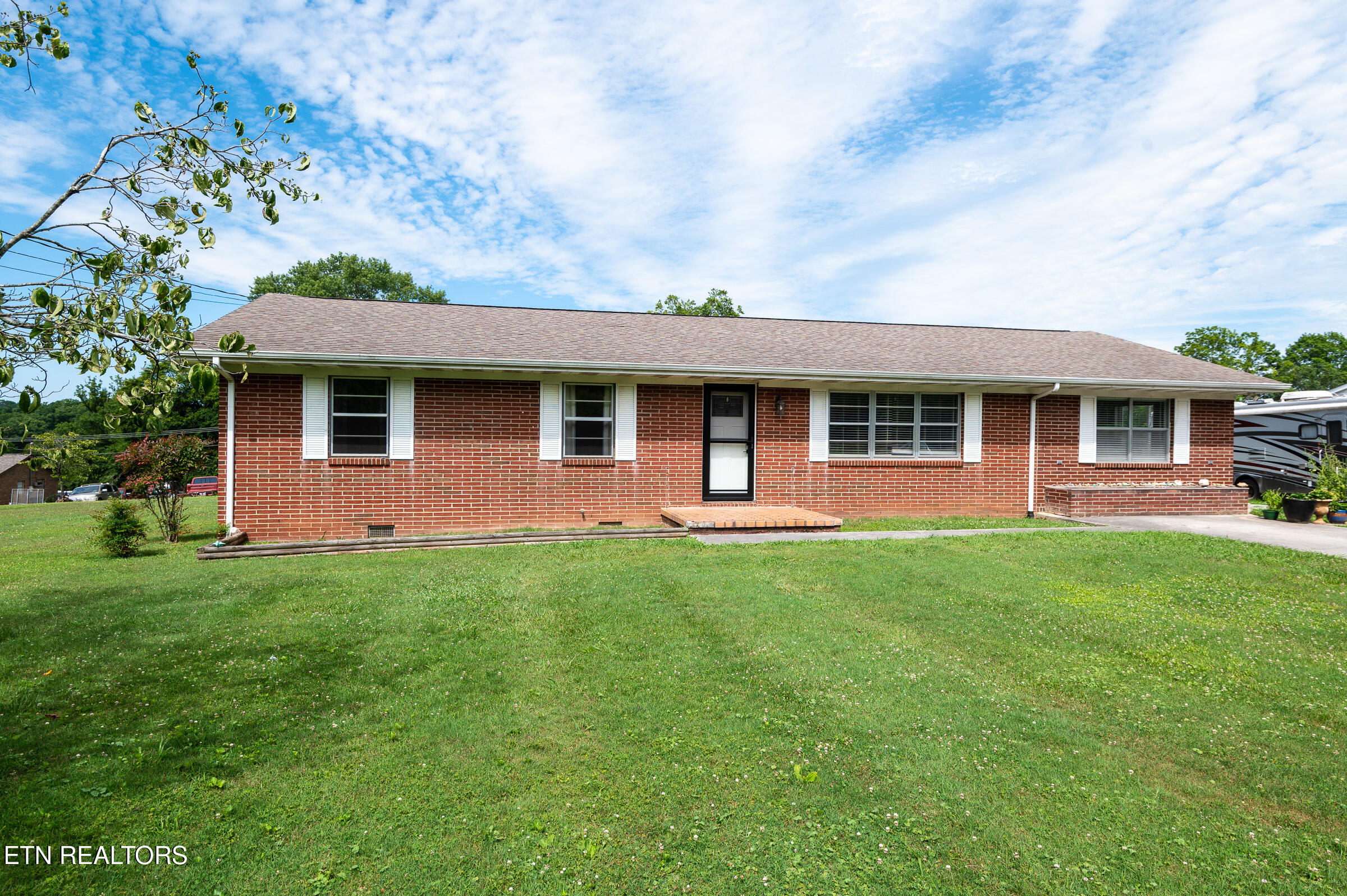 1886 E Brown School Road Maryville TN 37804