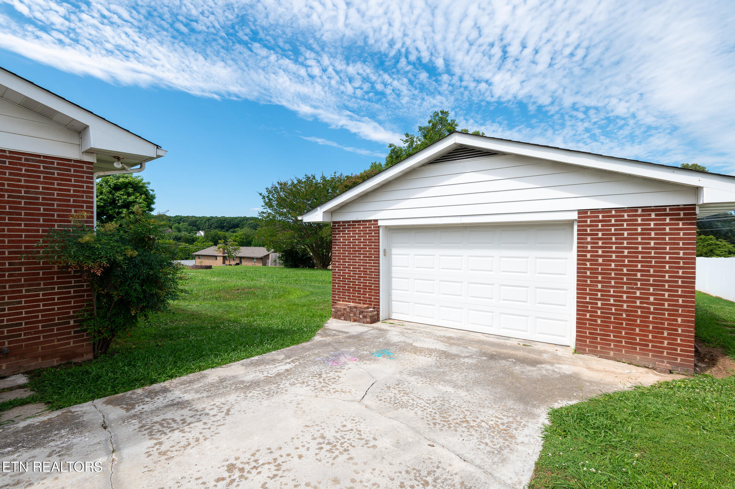 1886 E Brown School Road Maryville TN 37804
