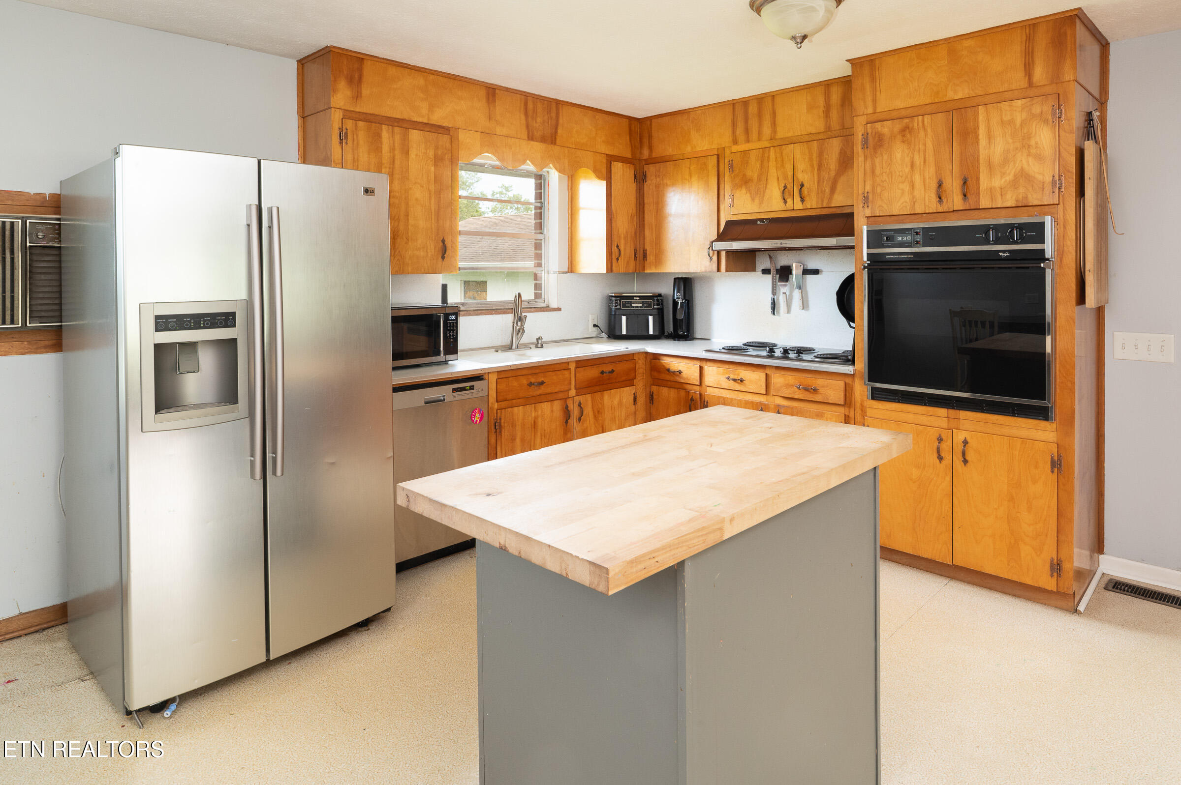 1886 E Brown School Road Maryville TN 37804
