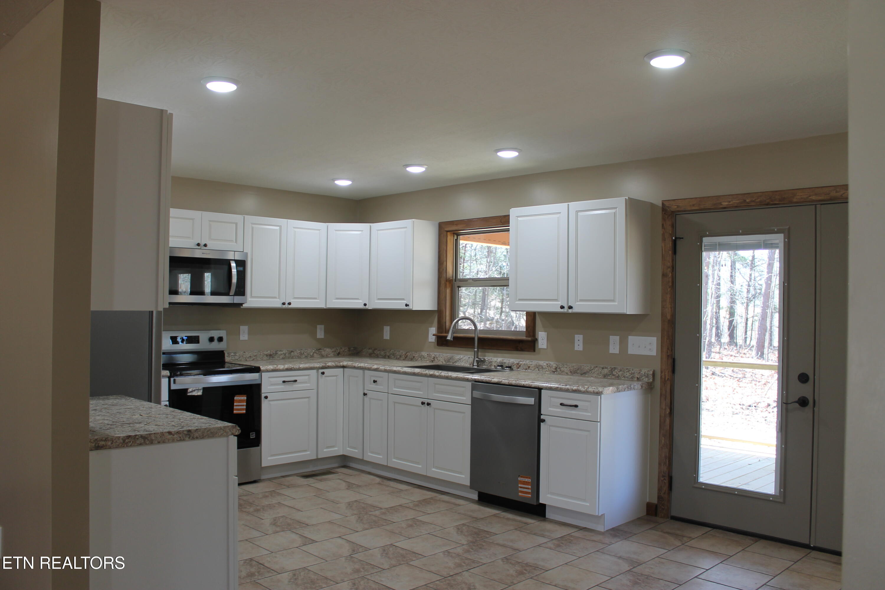 807 Dulog Trail Jamestown TN 38556