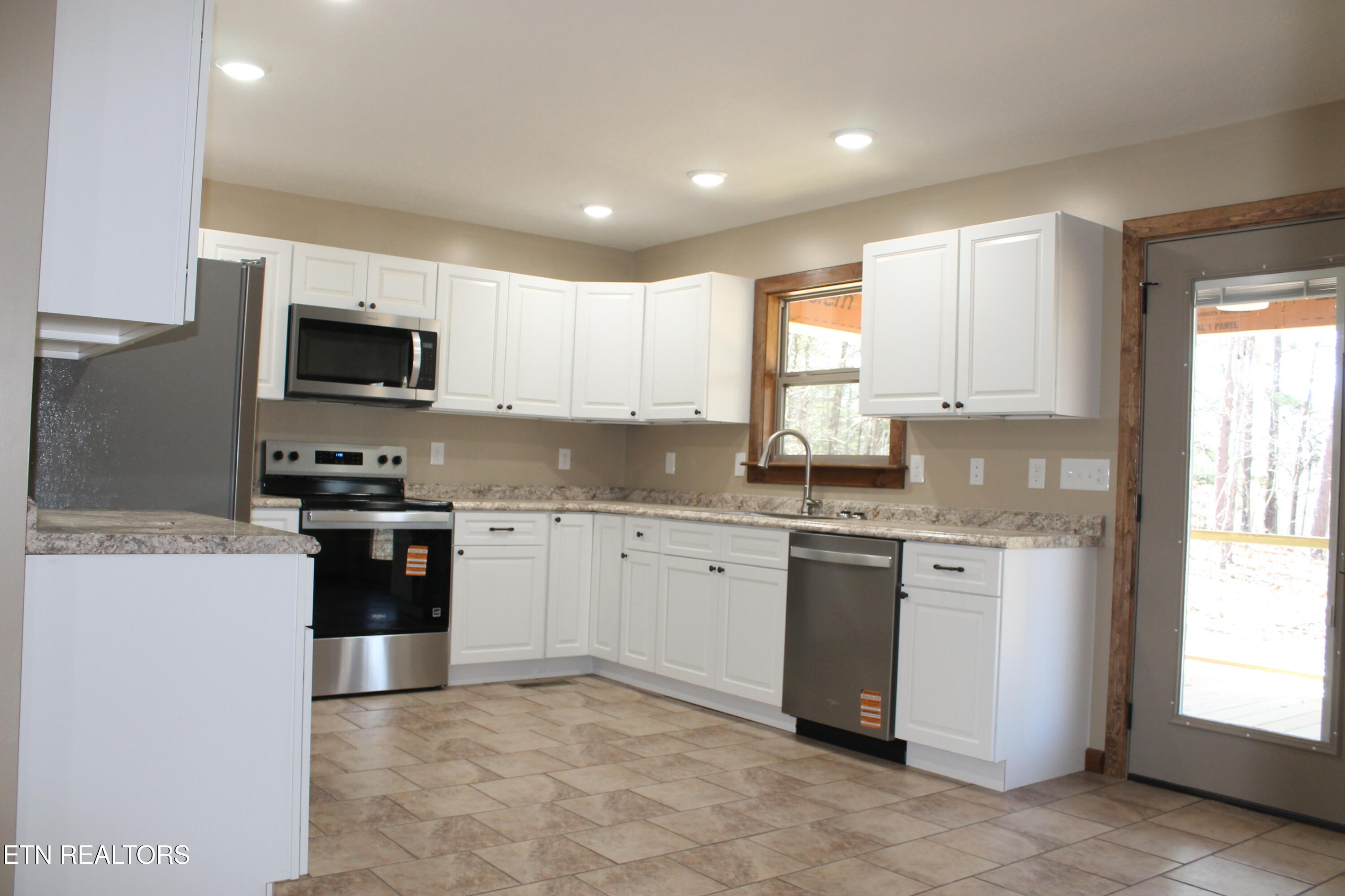 807 Dulog Trail Jamestown TN 38556