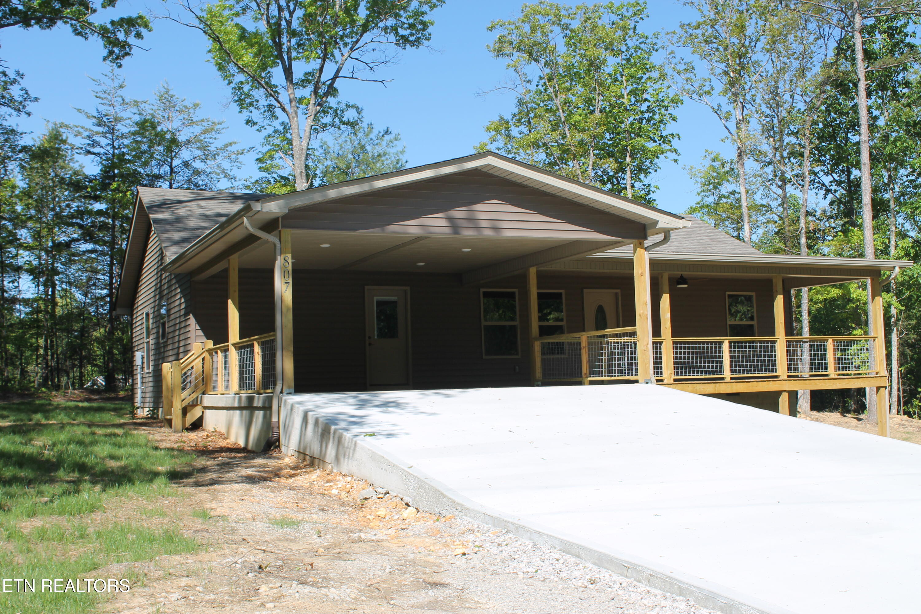 807 Dulog Trail Jamestown TN 38556