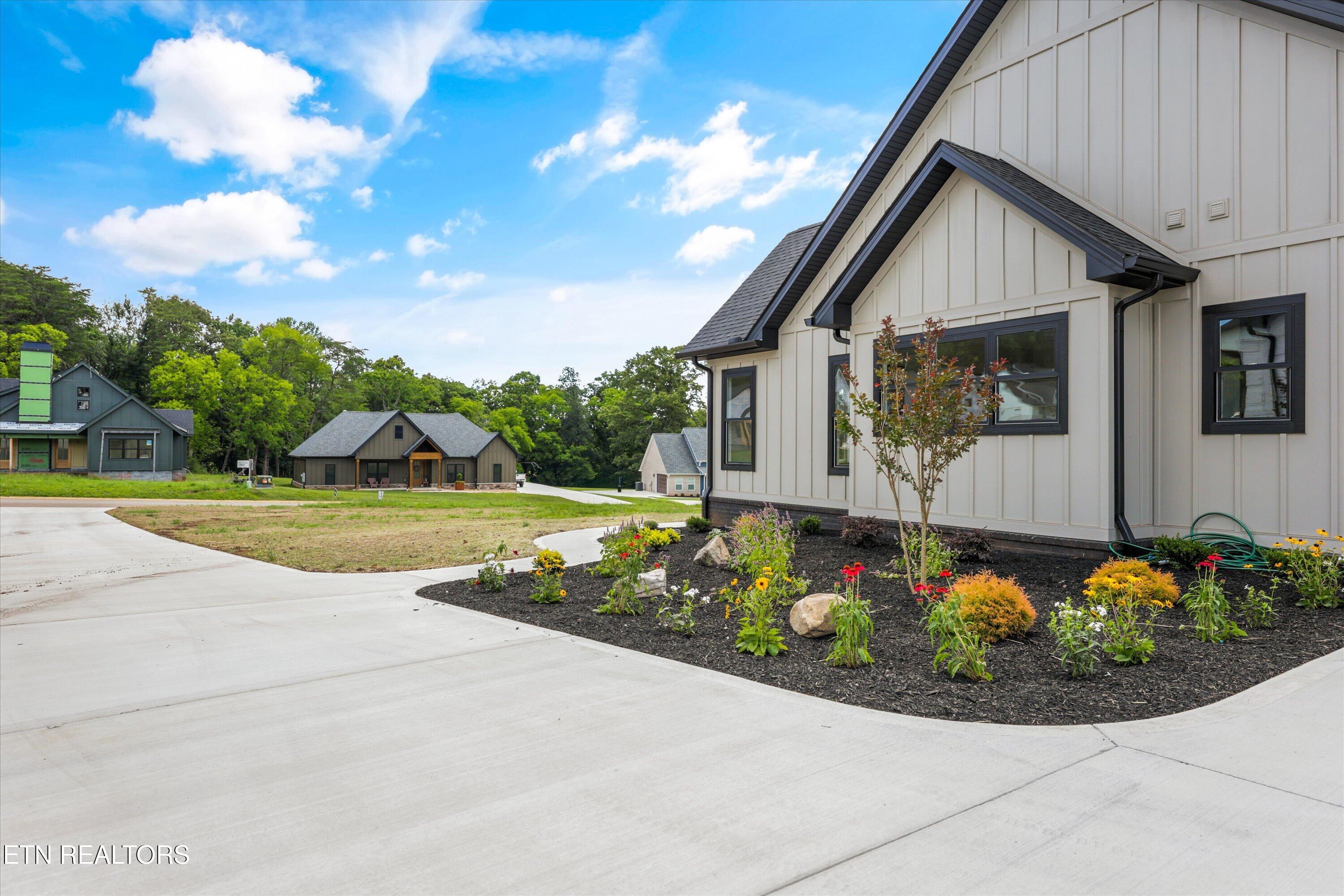 915 Sophie Drive Greenback TN 37742