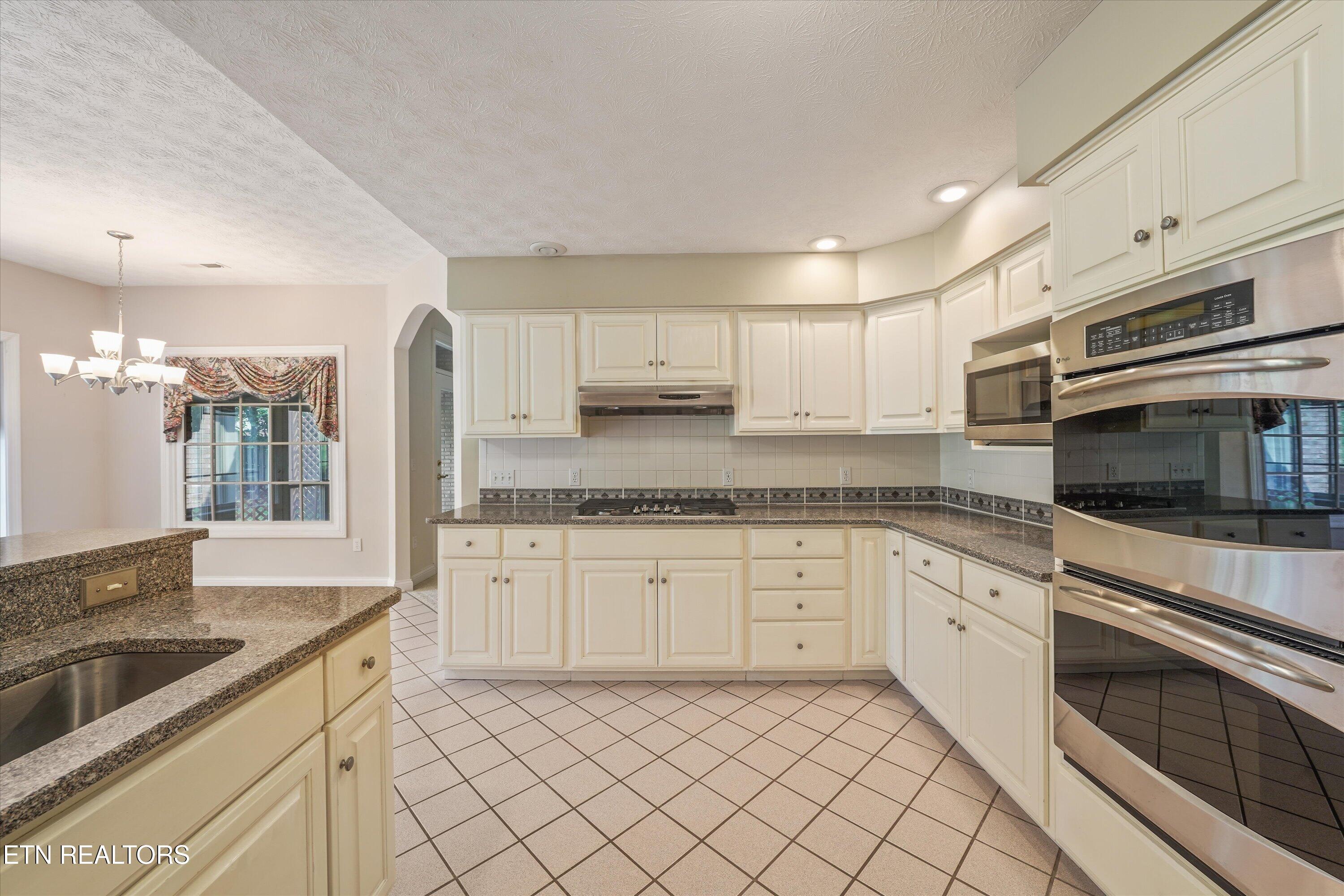 823 Royal View Drive Maryville TN 37801