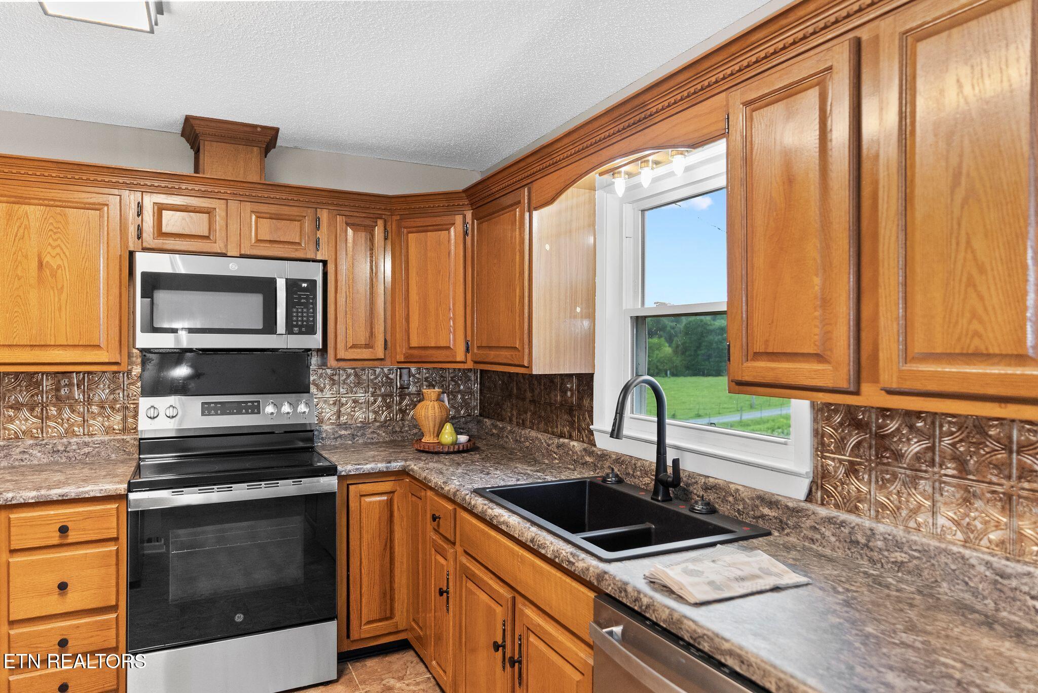 162 County Road 82 Athens TN 37303