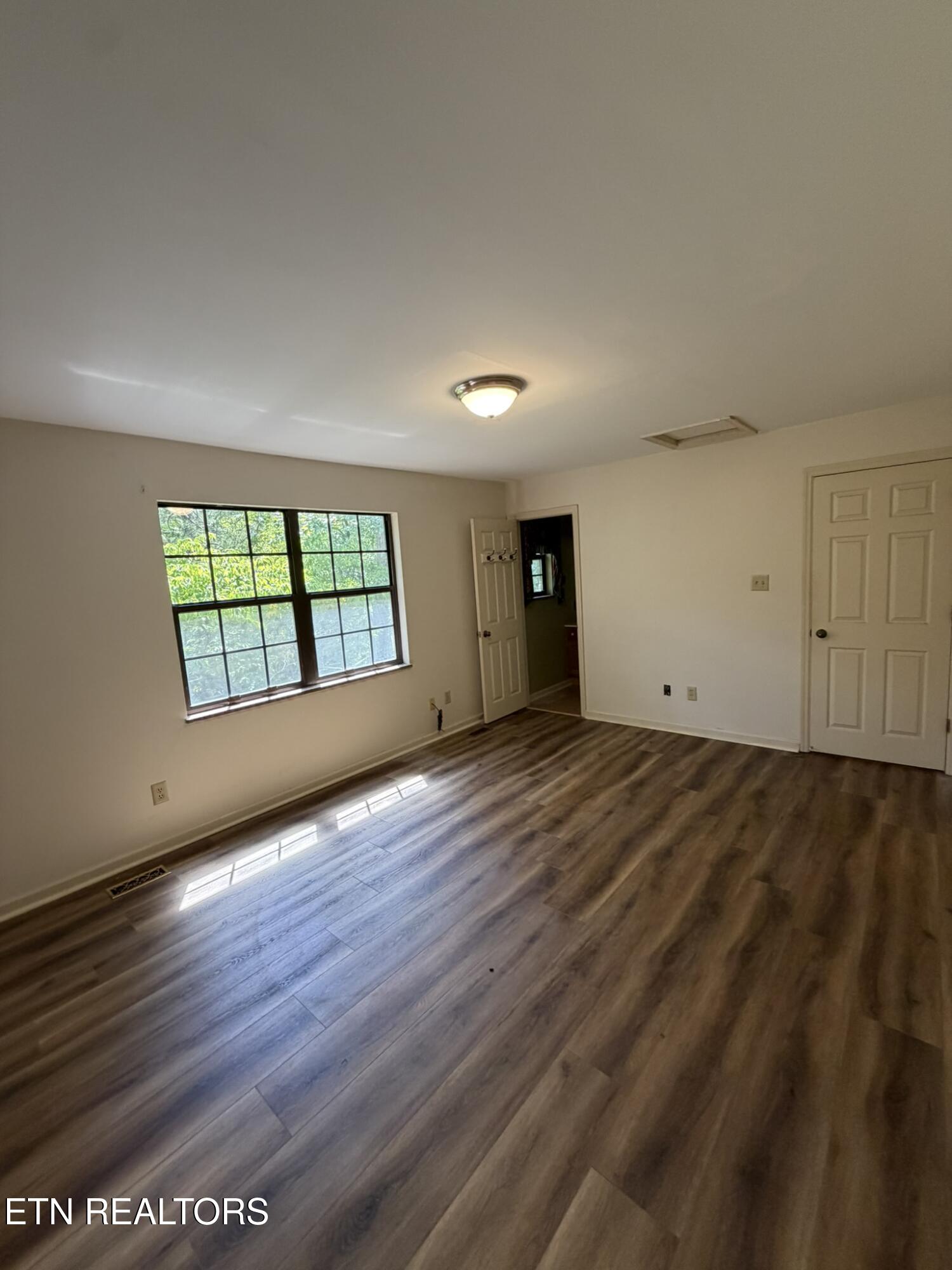704 Ike Lane Knoxville TN 37918