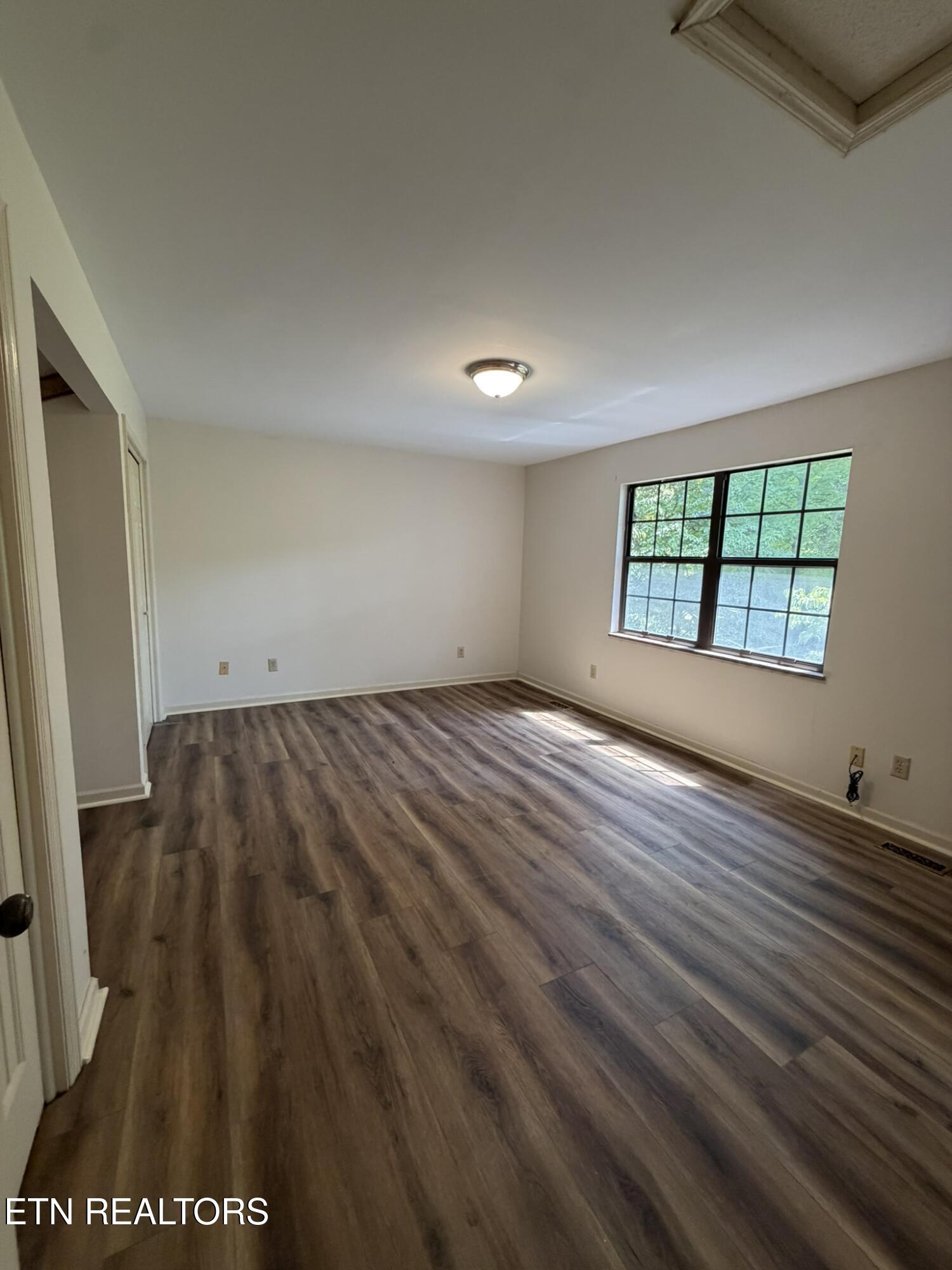704 Ike Lane Knoxville TN 37918