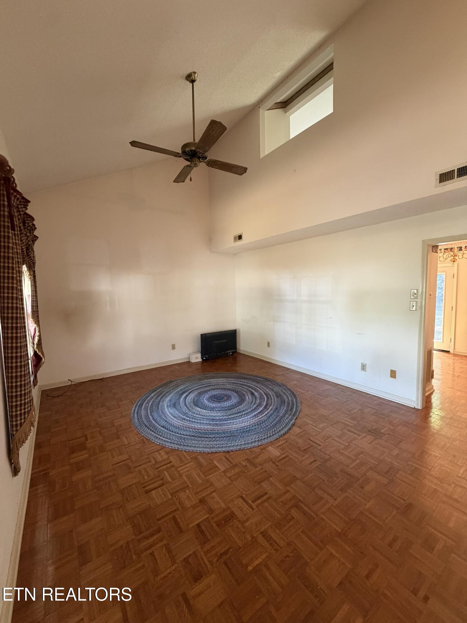 704 Ike Lane Knoxville TN 37918
