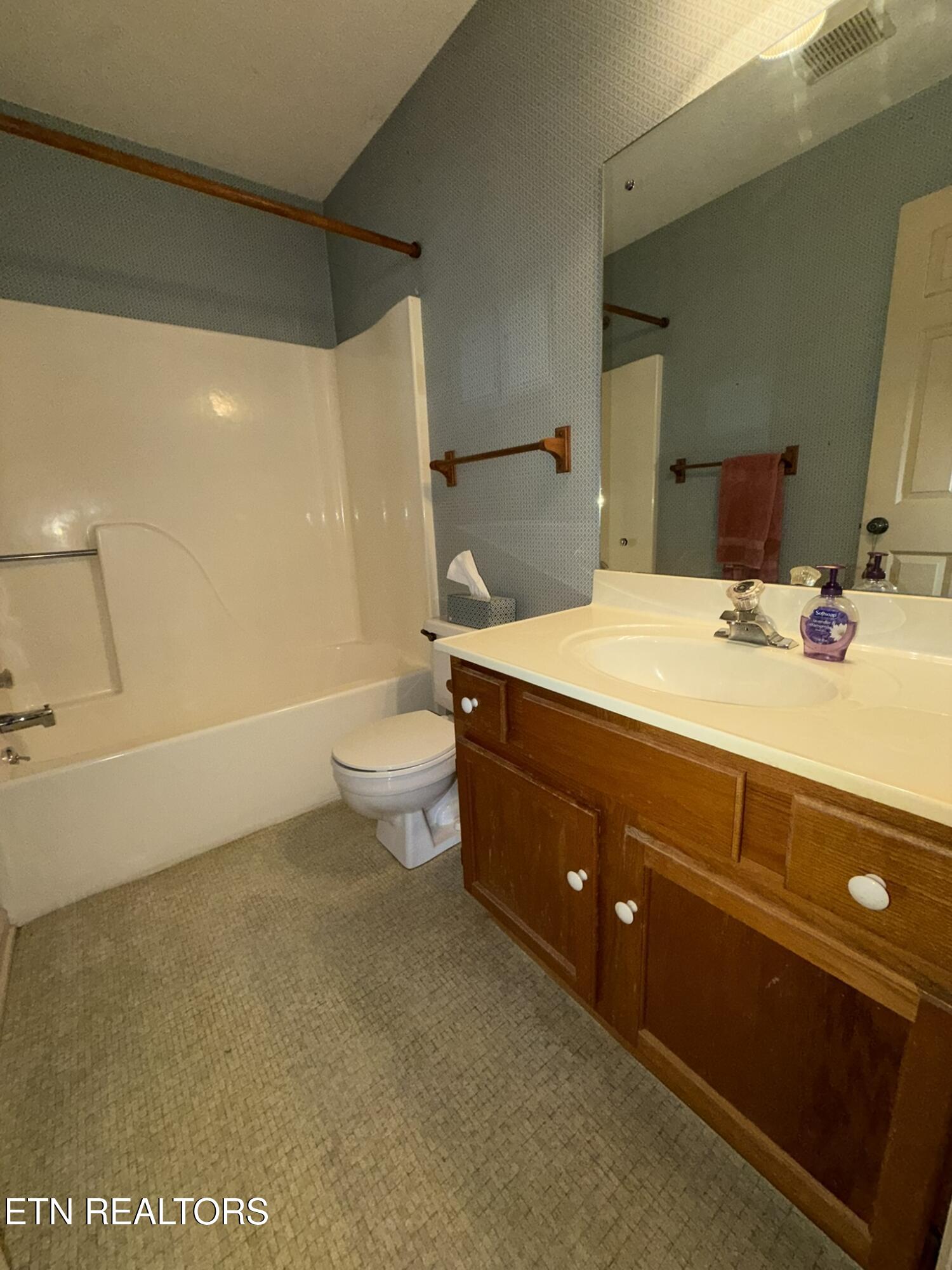 704 Ike Lane Knoxville TN 37918