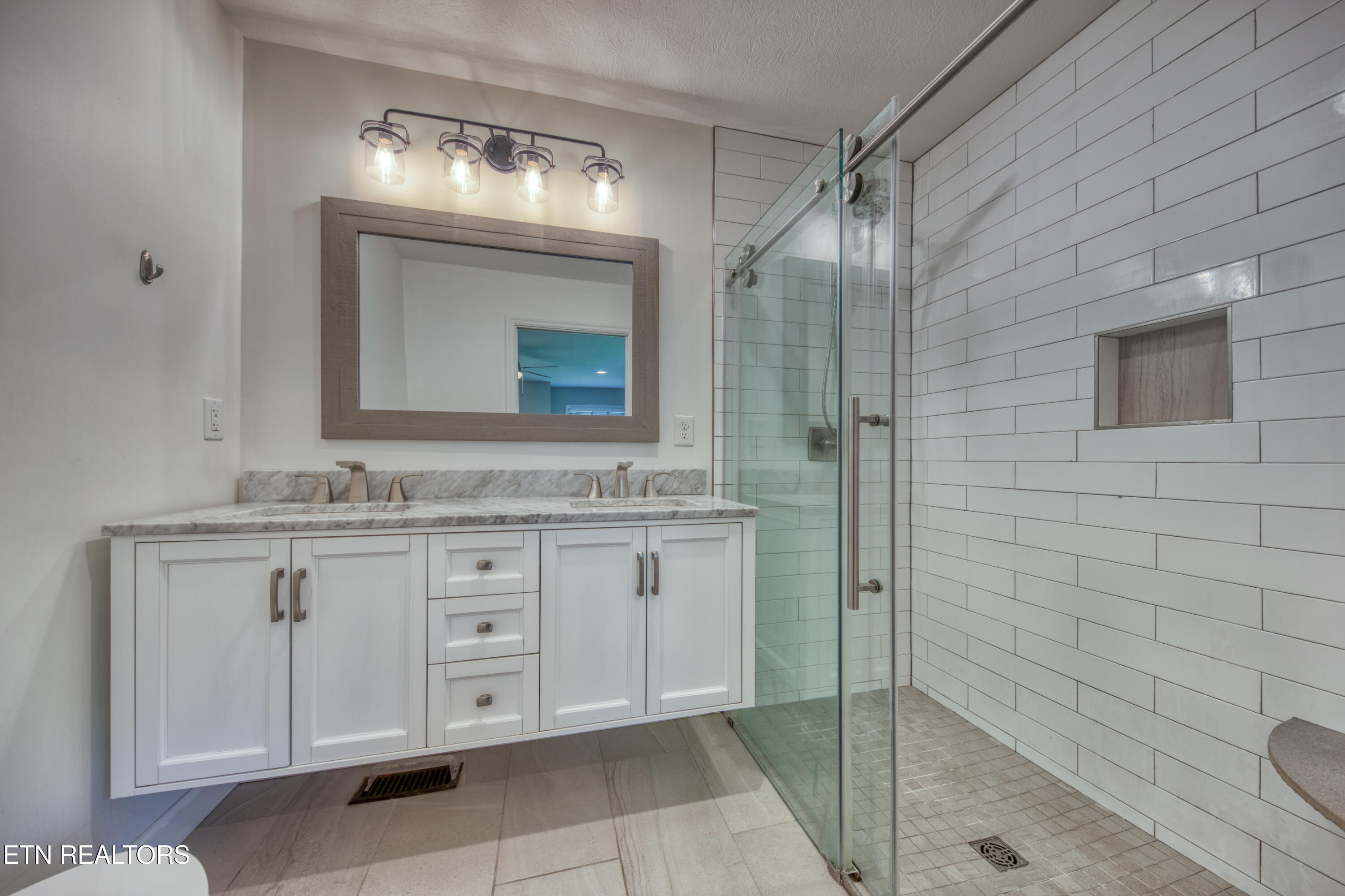 7208 Joyce Lane Powell TN 37849
