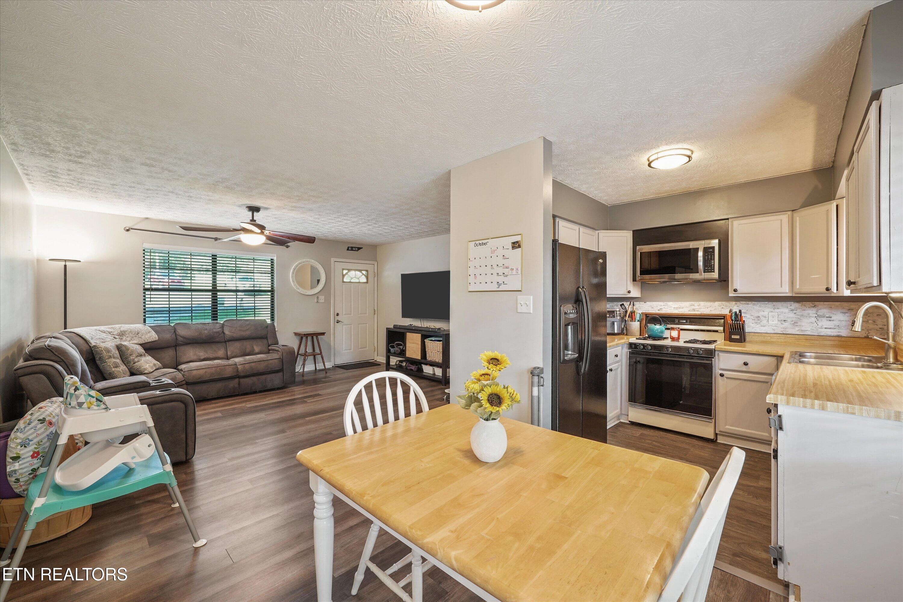 305 Red Fox Lane Clinton TN 37716