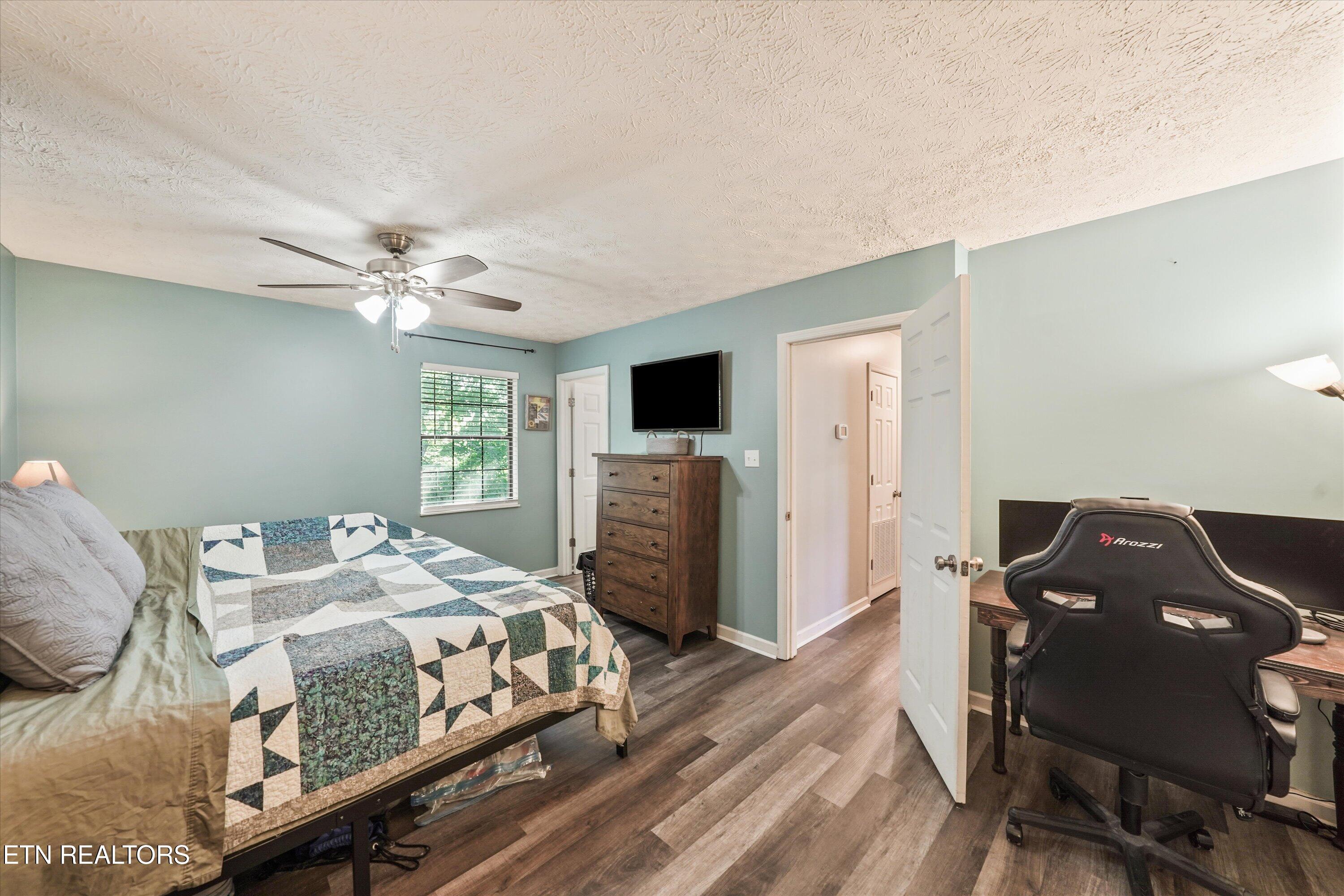 305 Red Fox Lane Clinton TN 37716