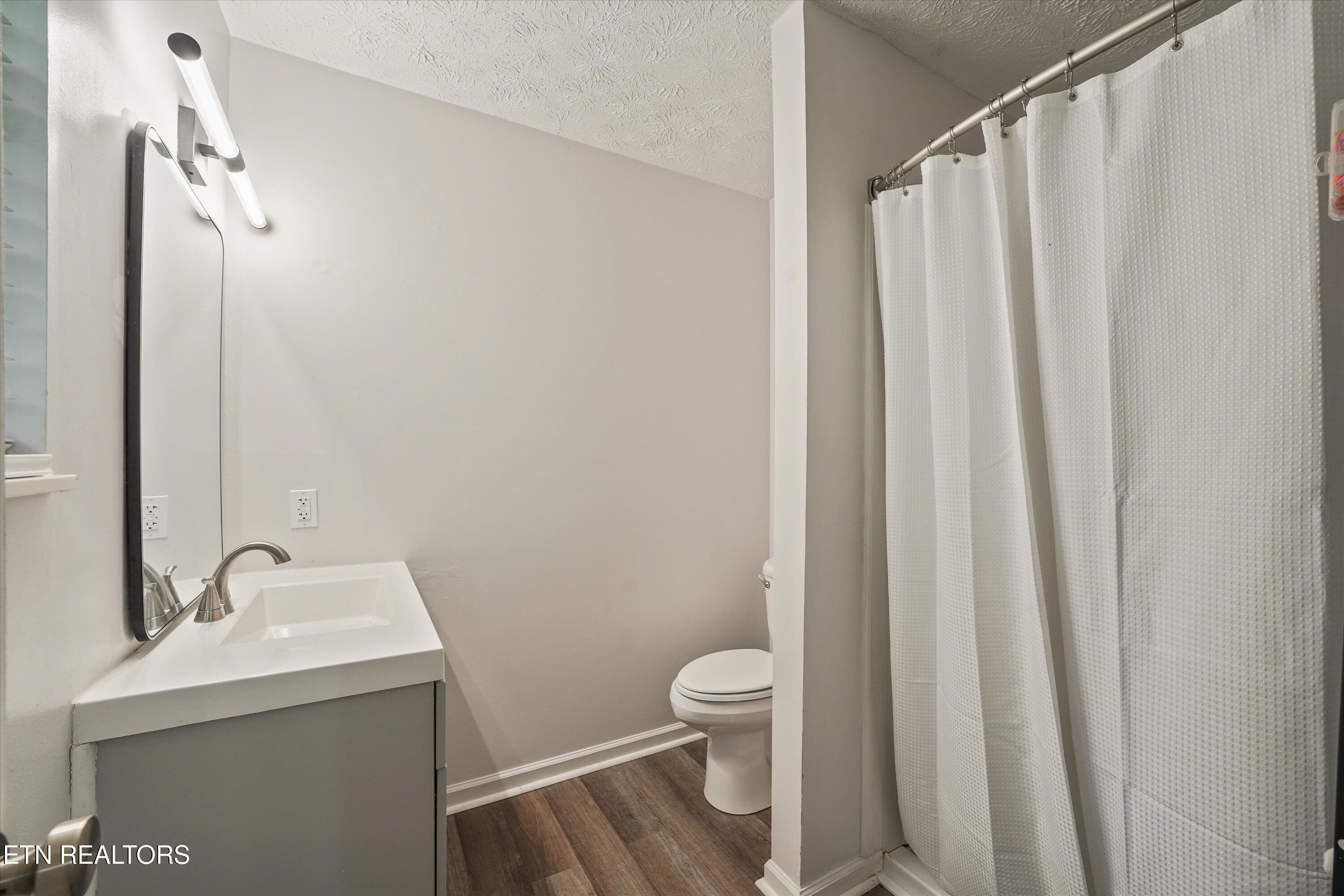 305 Red Fox Lane Clinton TN 37716