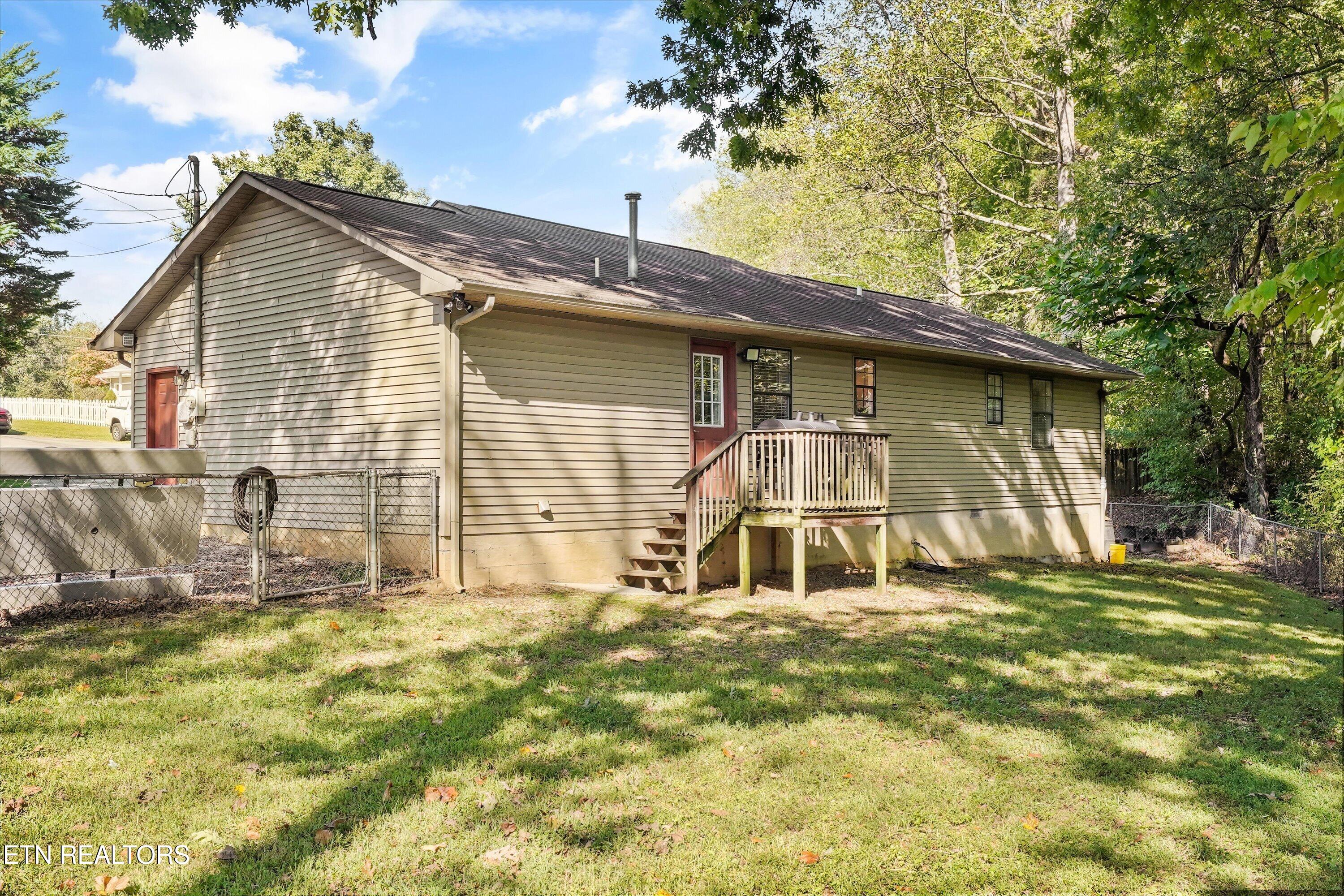 305 Red Fox Lane Clinton TN 37716