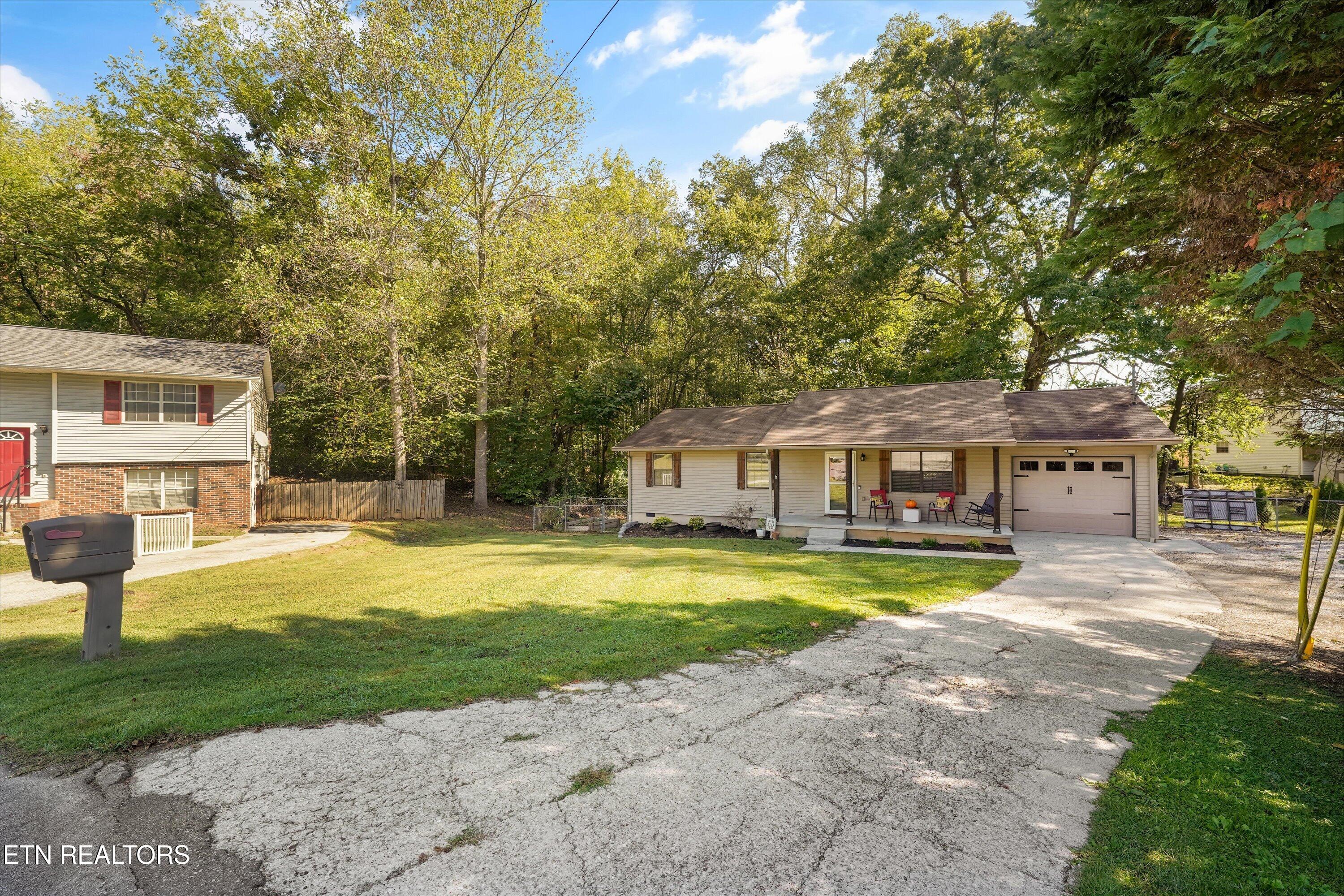 305 Red Fox Lane Clinton TN 37716