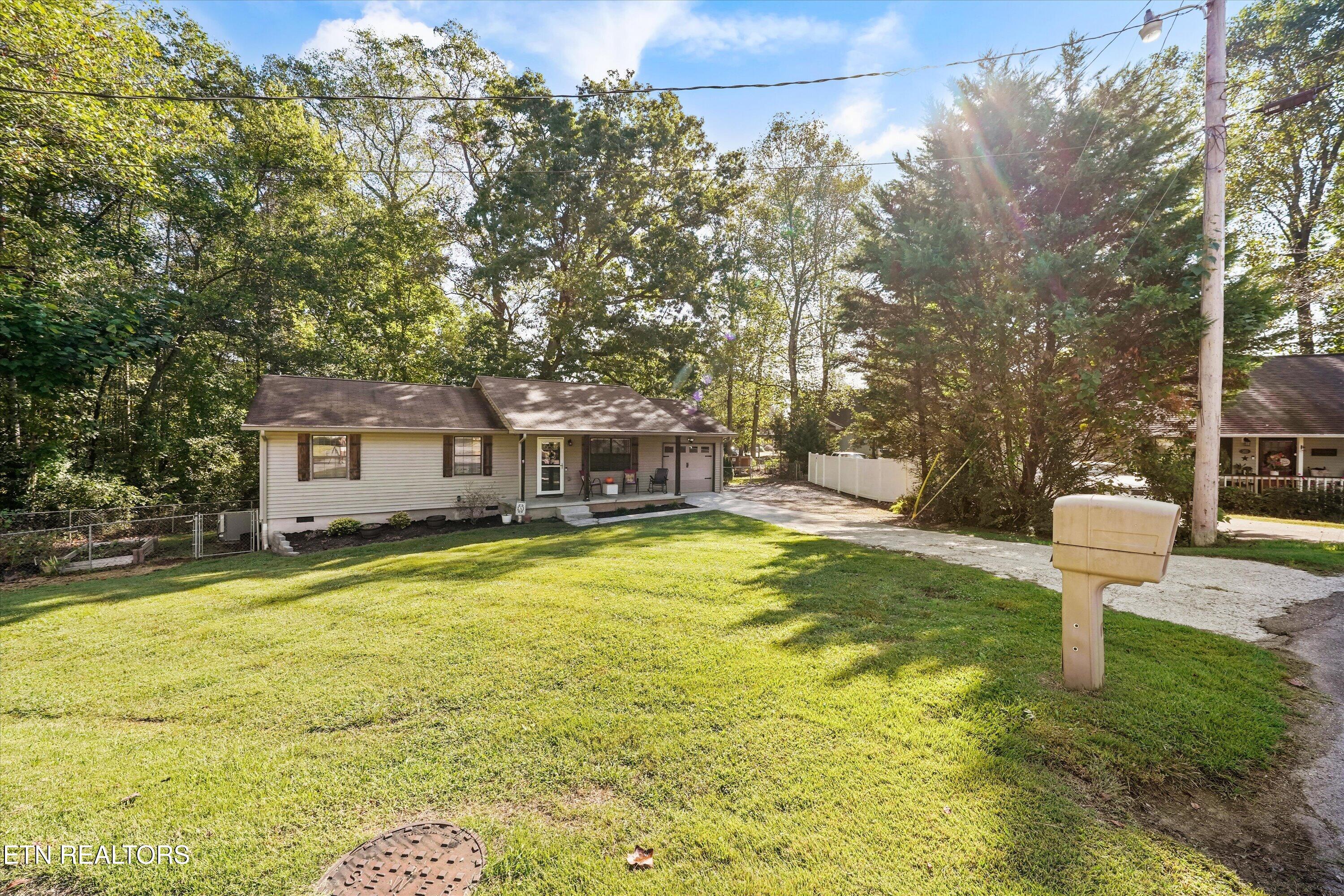 305 Red Fox Lane Clinton TN 37716