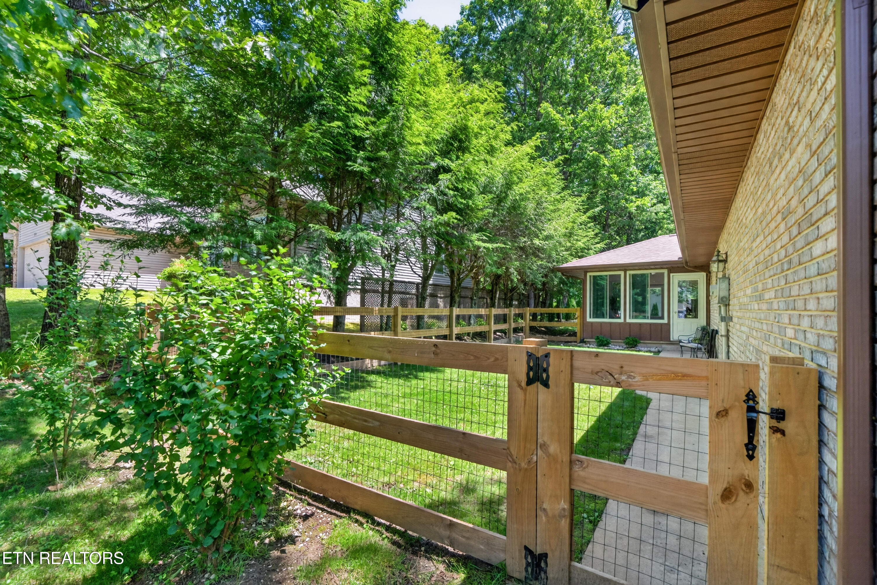 106 Overlook Cove Crossville TN 38558