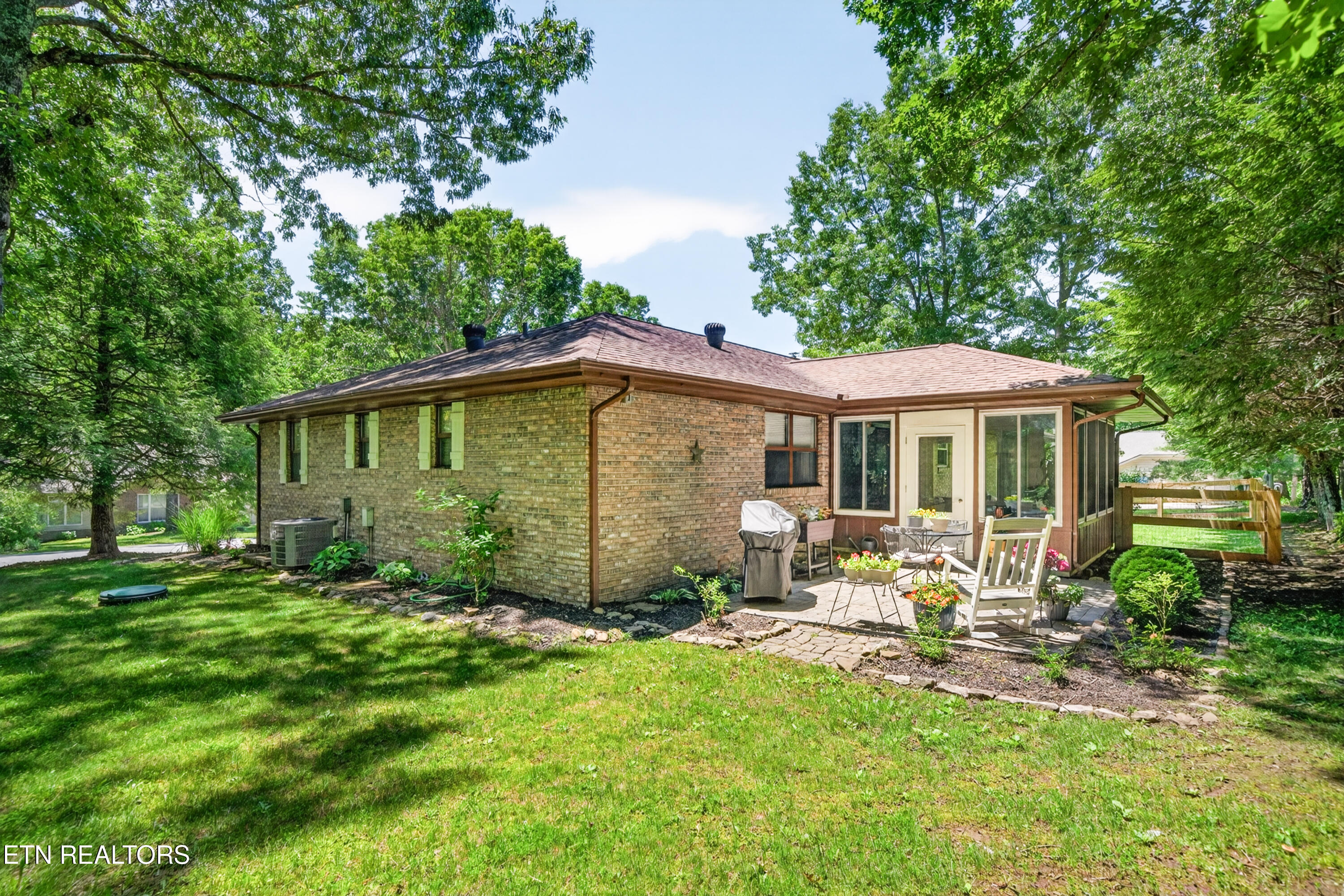 106 Overlook Cove Crossville TN 38558