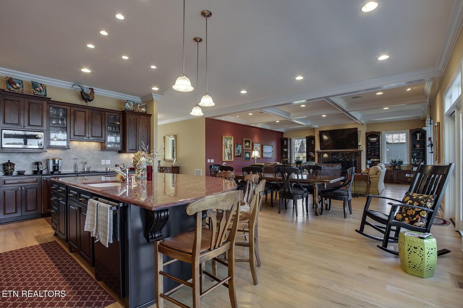 18128 Lighthouse Pointe Drive Lenoir City TN 37772