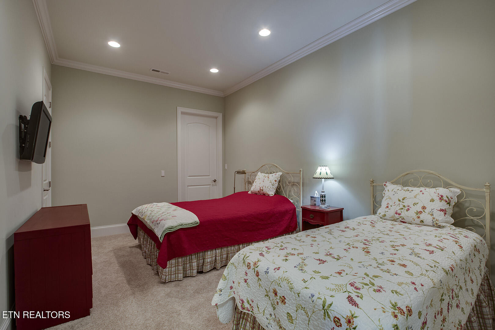 18128 Lighthouse Pointe Drive Lenoir City TN 37772