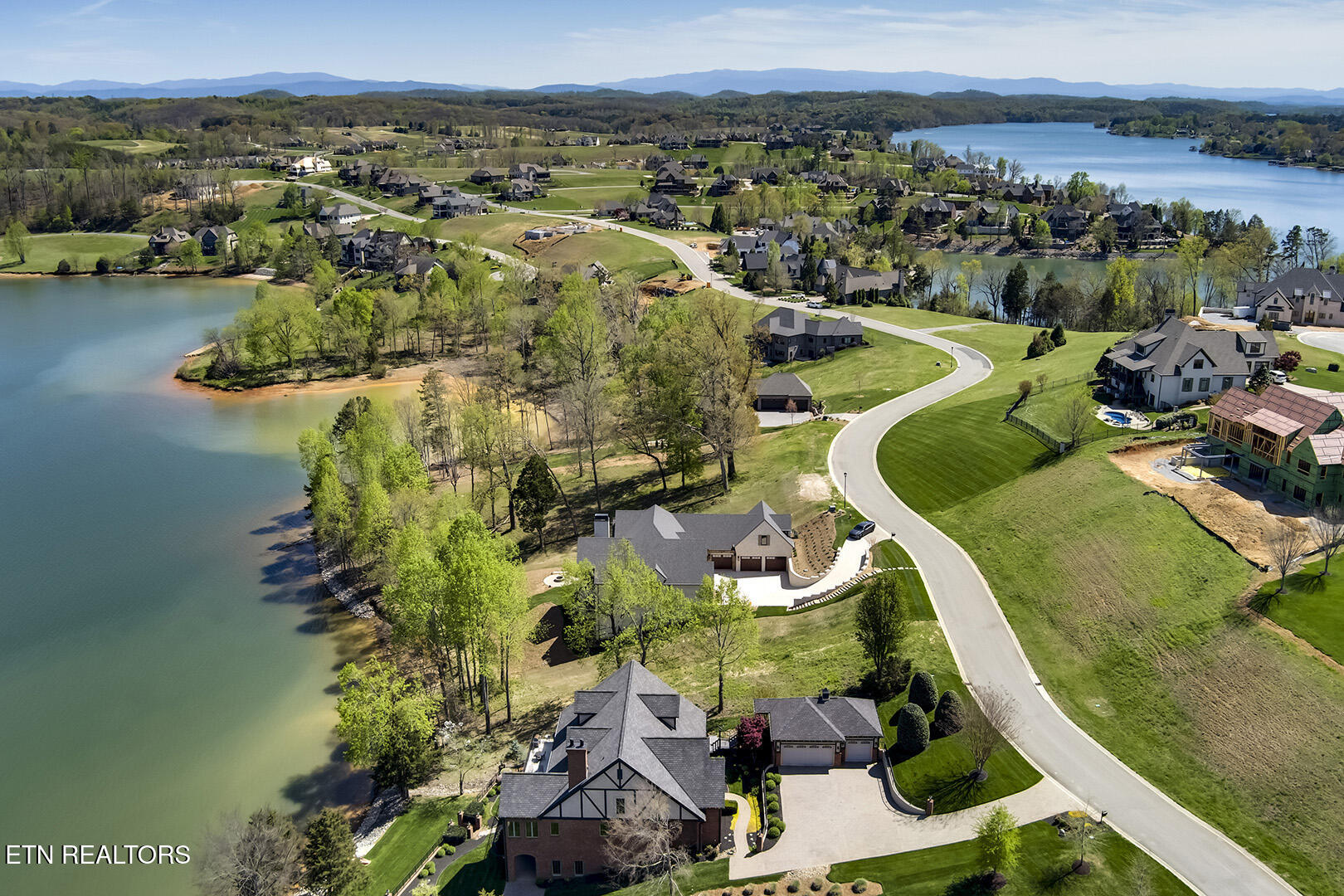 18128 Lighthouse Pointe Drive Lenoir City TN 37772