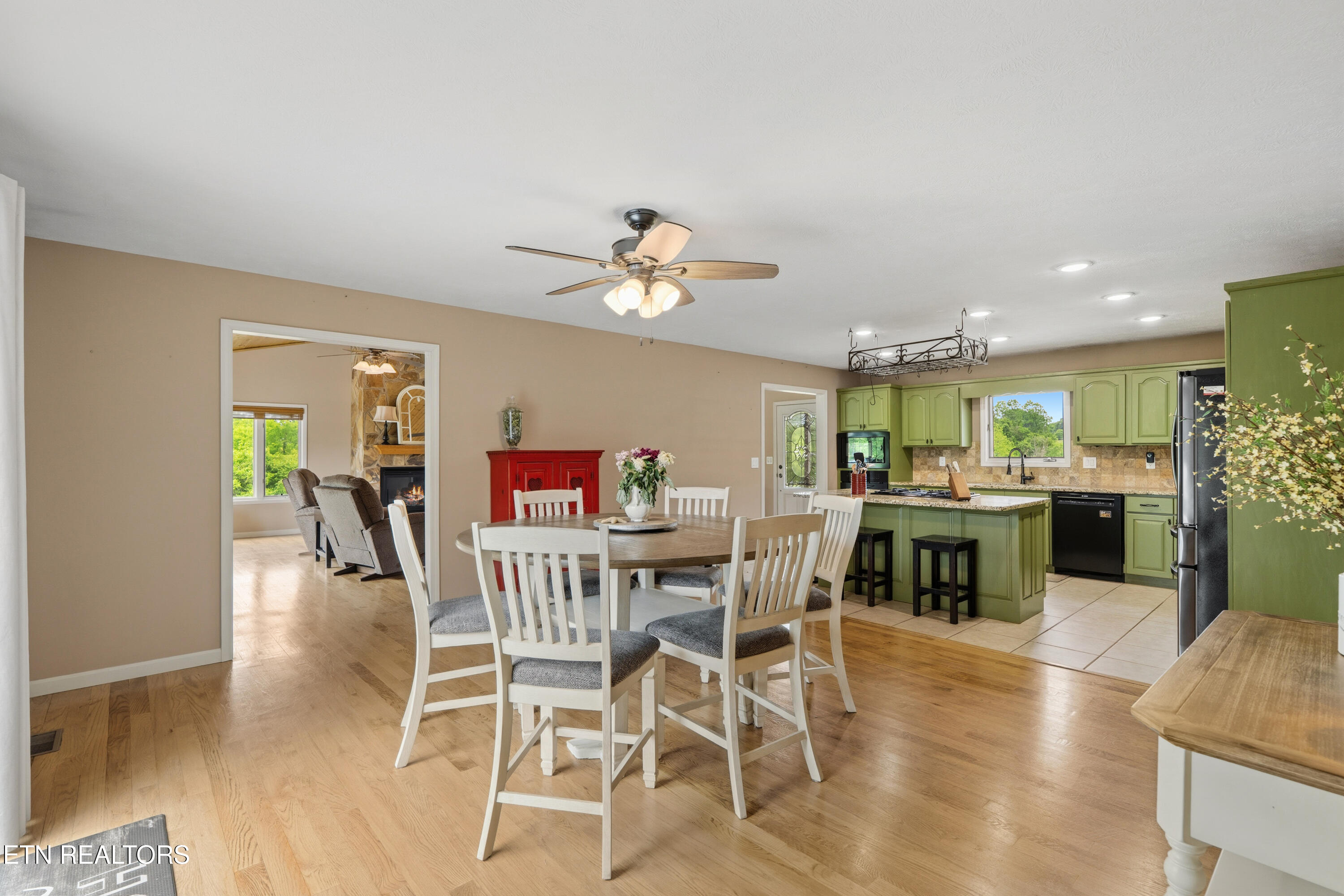 6052 Morganton Road Greenback TN 37742