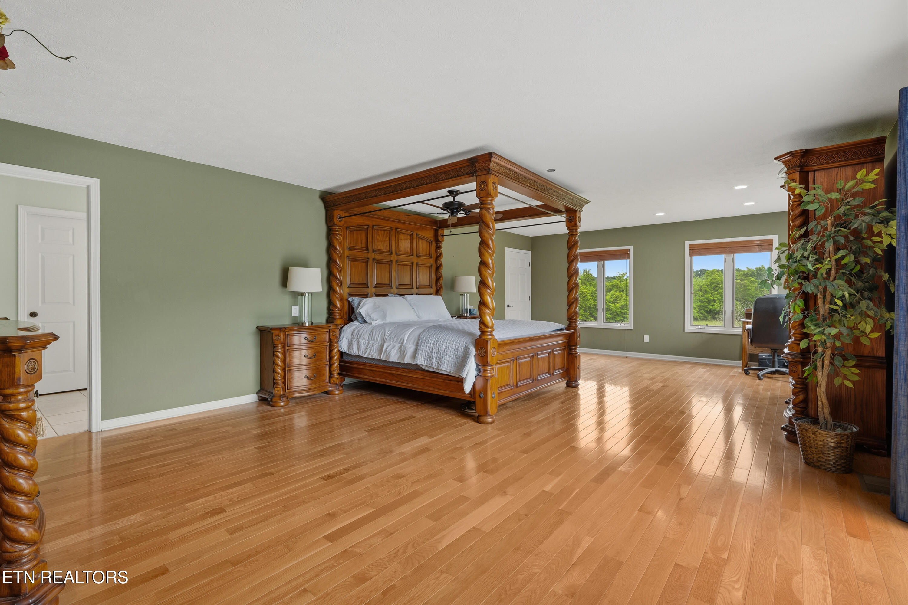 6052 Morganton Road Greenback TN 37742
