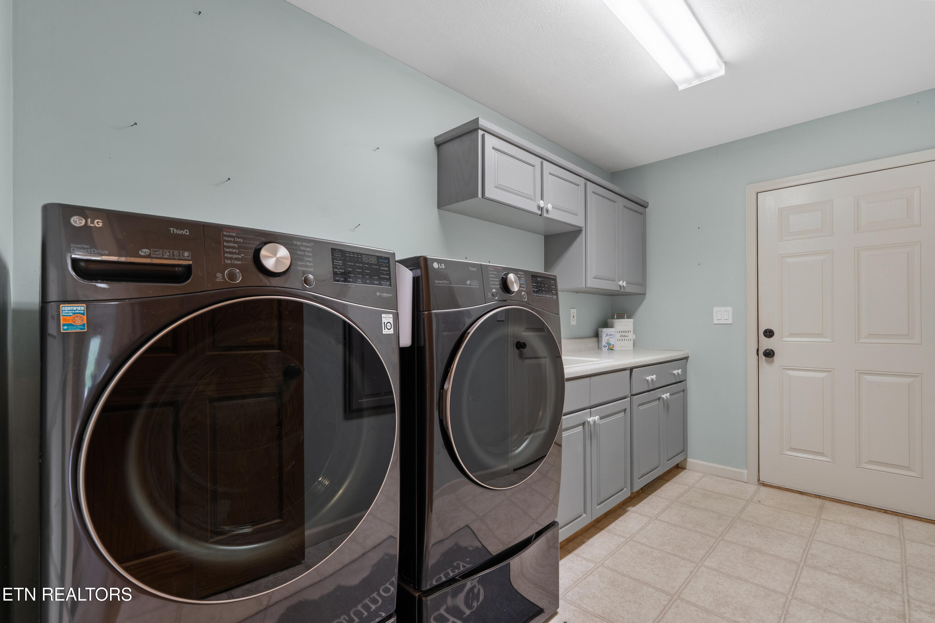 6052 Morganton Road Greenback TN 37742