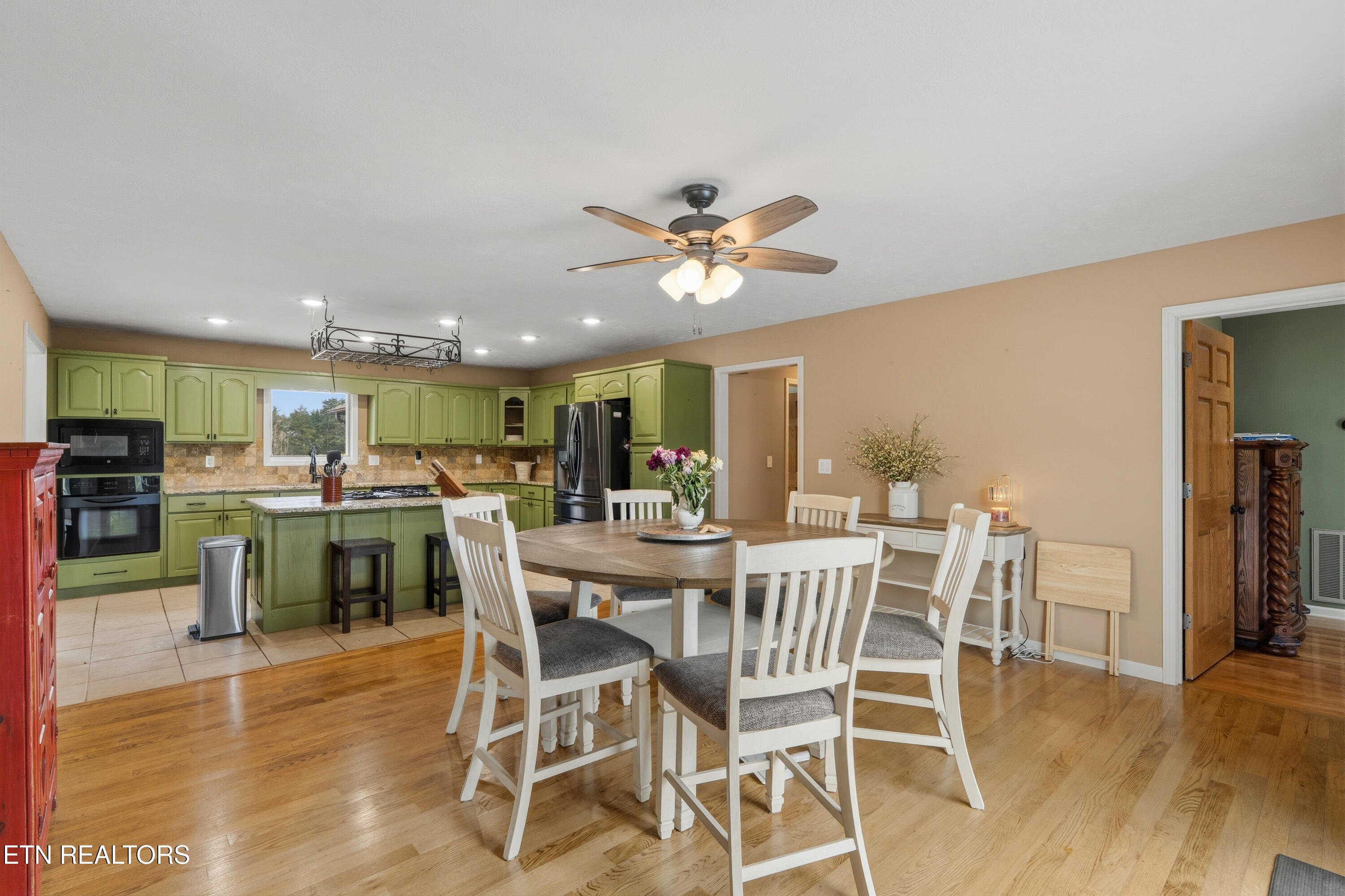 6052 Morganton Road Greenback TN 37742