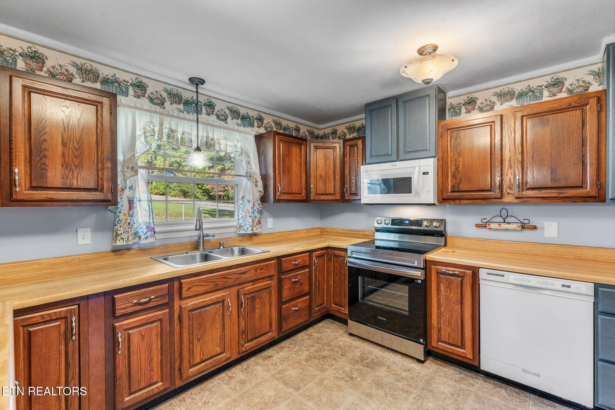 5708 Woodleaf Drive Knoxville TN 37912
